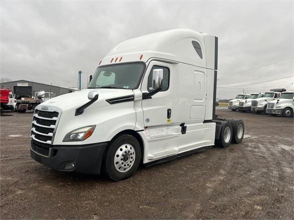 2018 FREIGHTLINER CASCADIA 126 - Selking International | Trucks ...