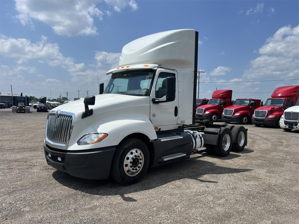 2018 INTERNATIONAL LT - Selking International | Trucks, Service