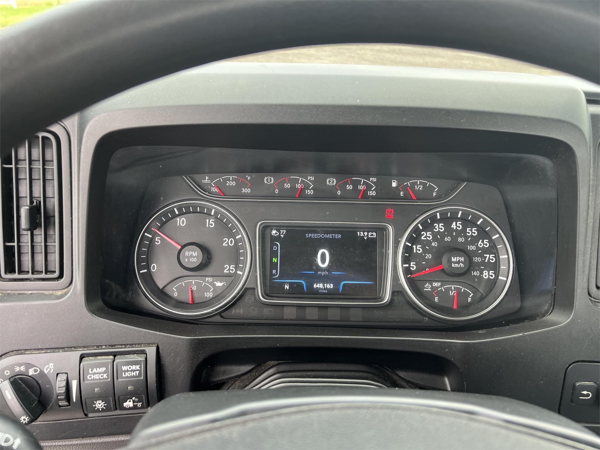 2019 INTERNATIONAL LT - image 6 of 6