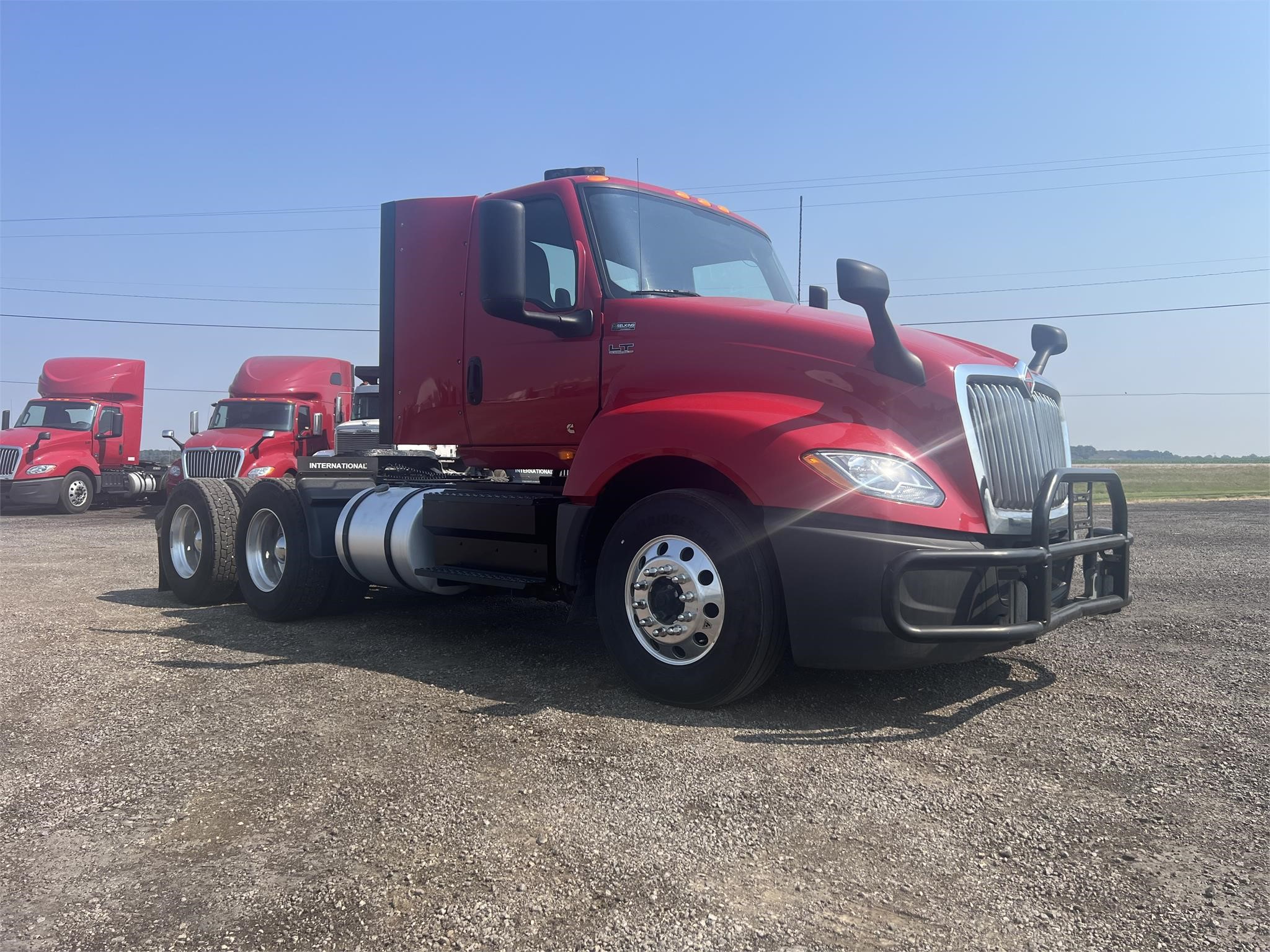 2019 INTERNATIONAL LT - image 3 of 6