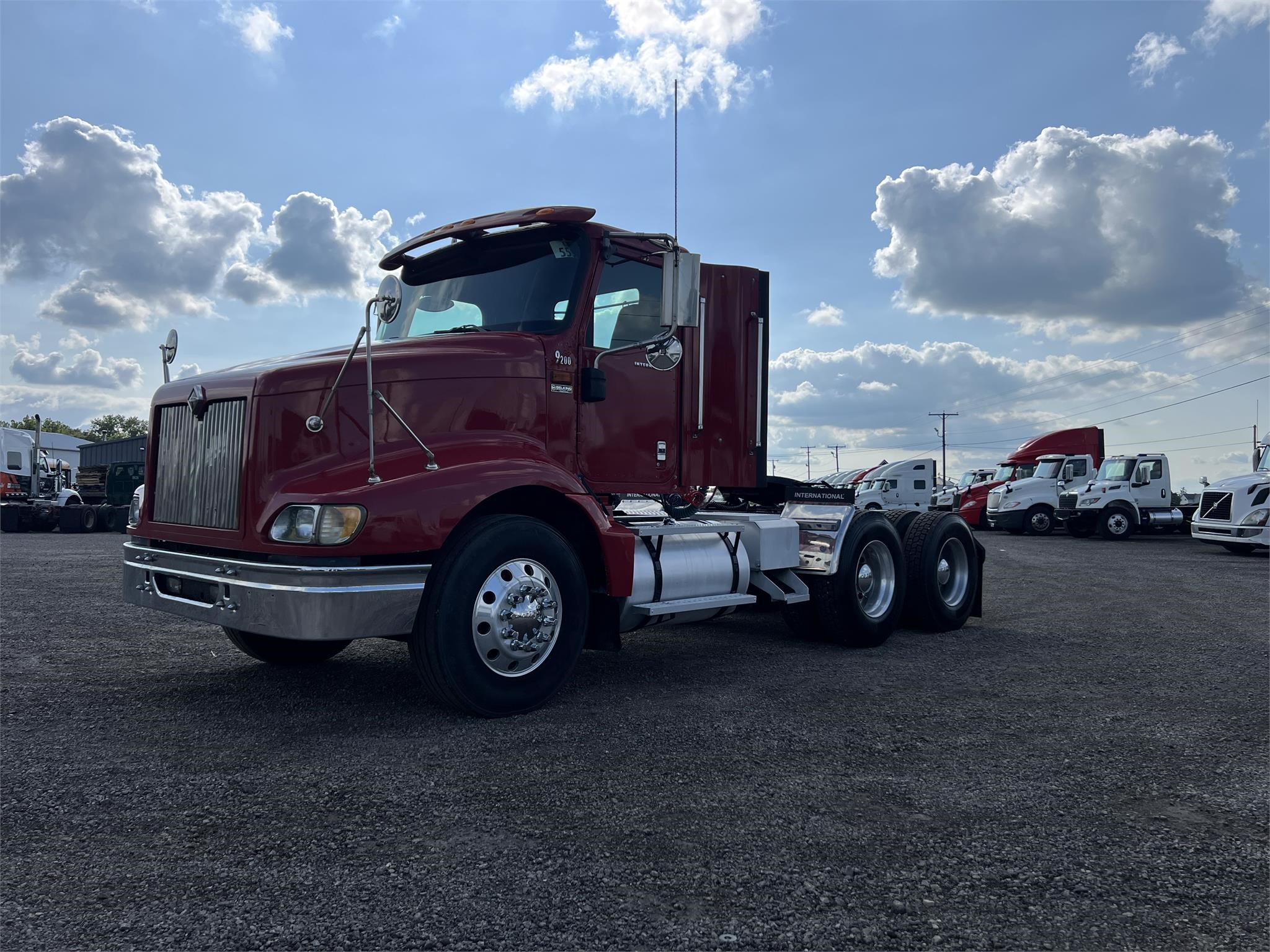 2005 INTERNATIONAL 9200 - image 2 of 6