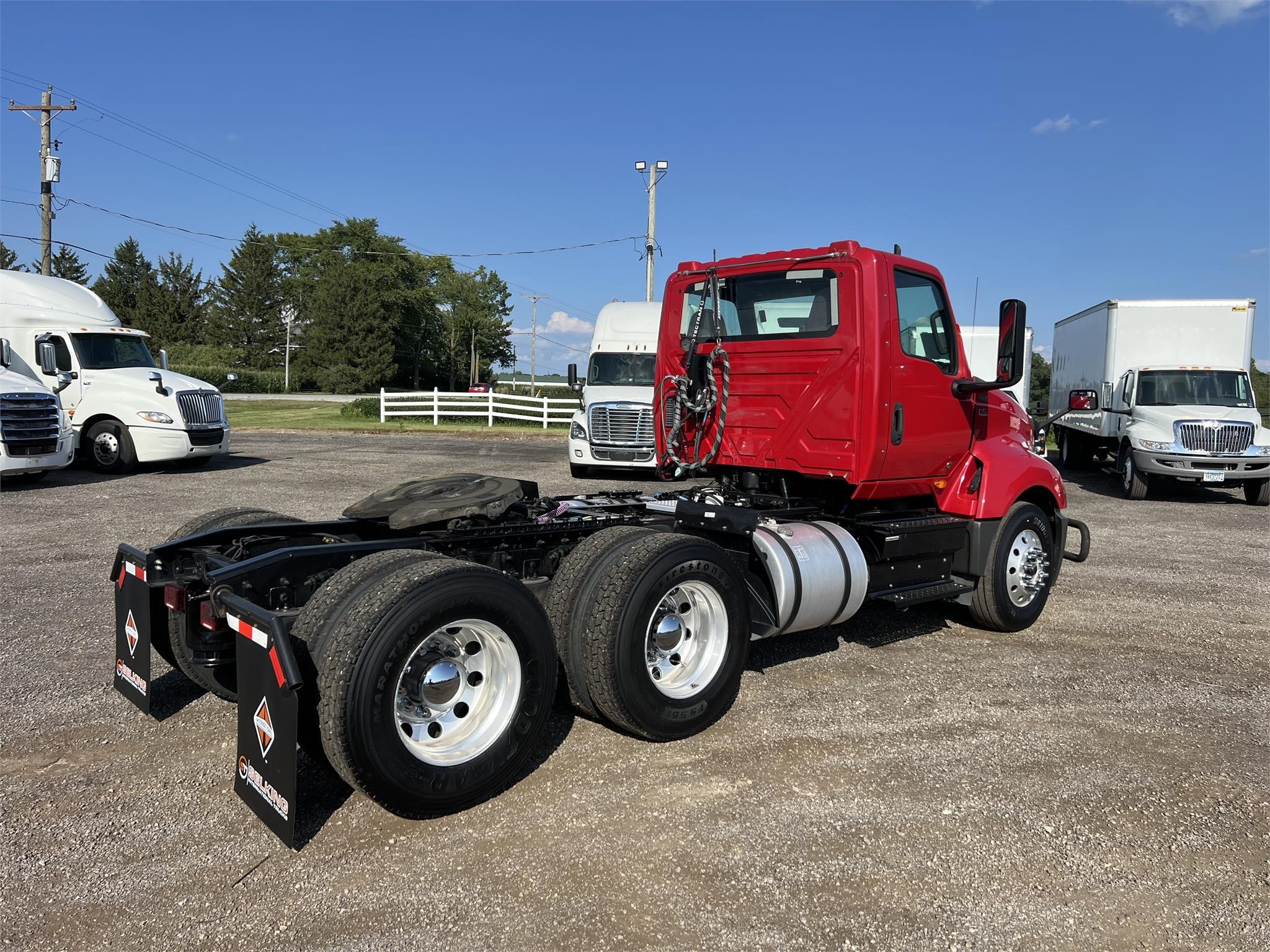 2019 INTERNATIONAL LT - image 4 of 6