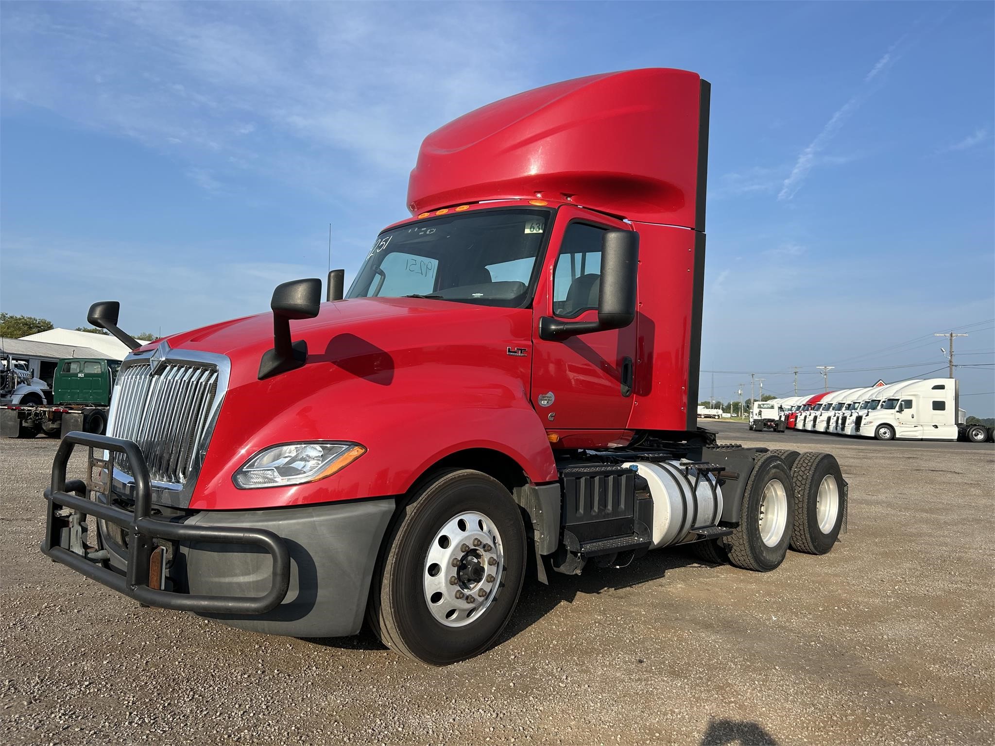 2019 INTERNATIONAL LT - image 1 of 6