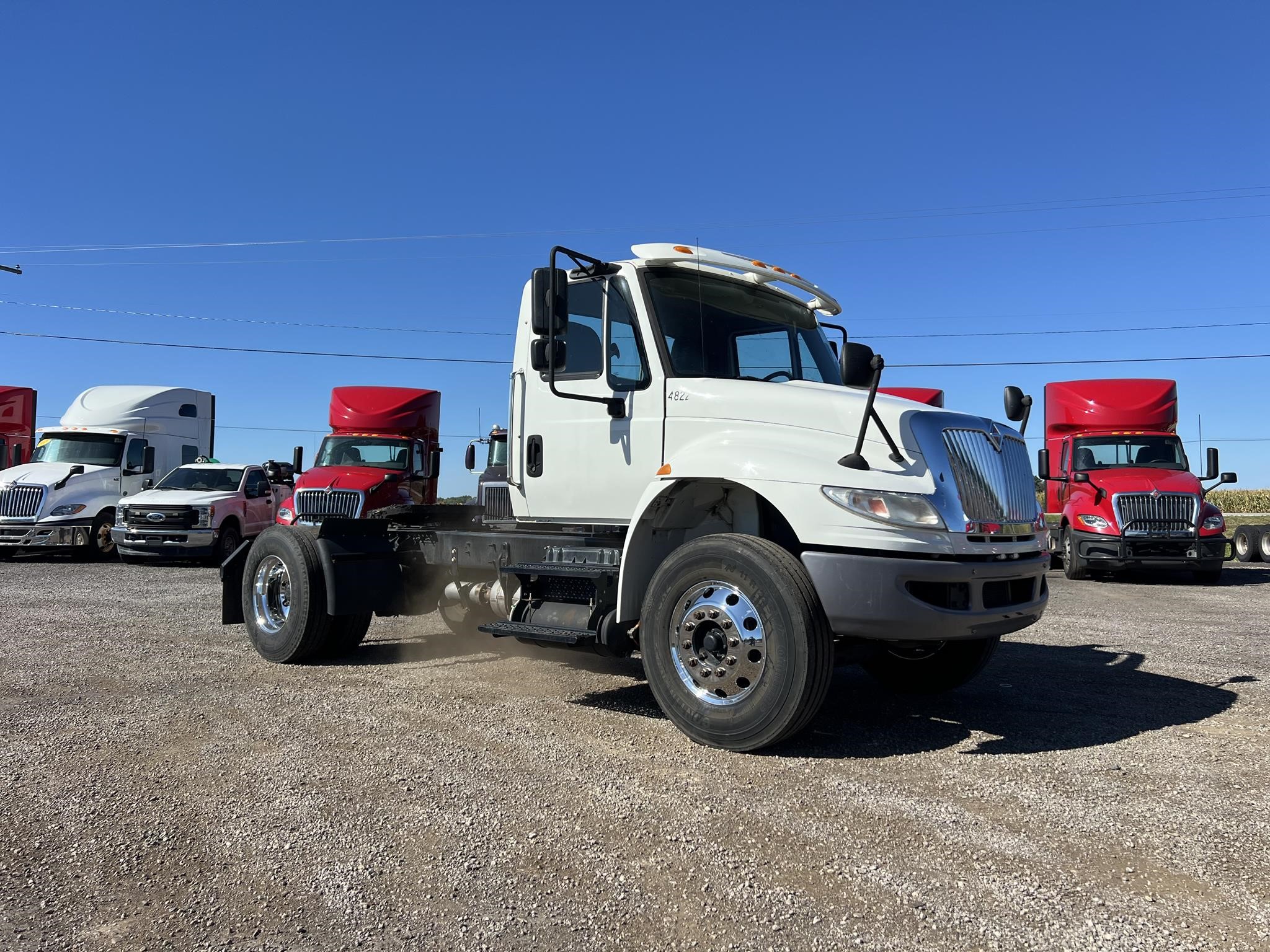 2018 INTERNATIONAL DURASTAR 4300 - image 2 of 6