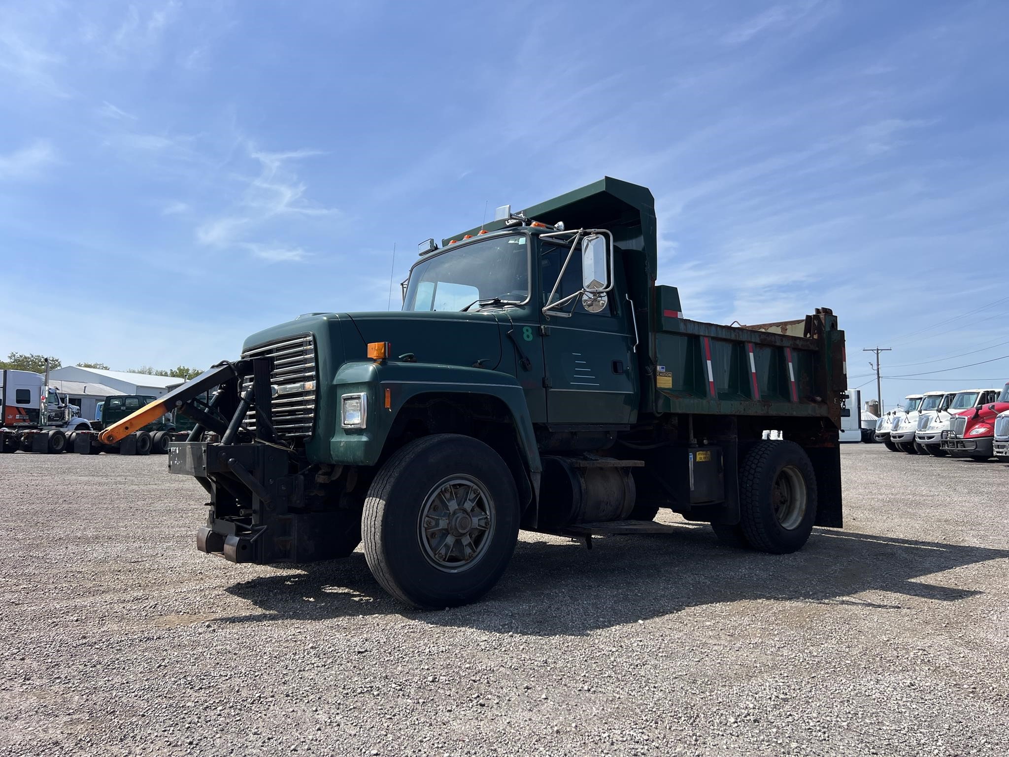 1997 FORD L8000 - image 2 of 6