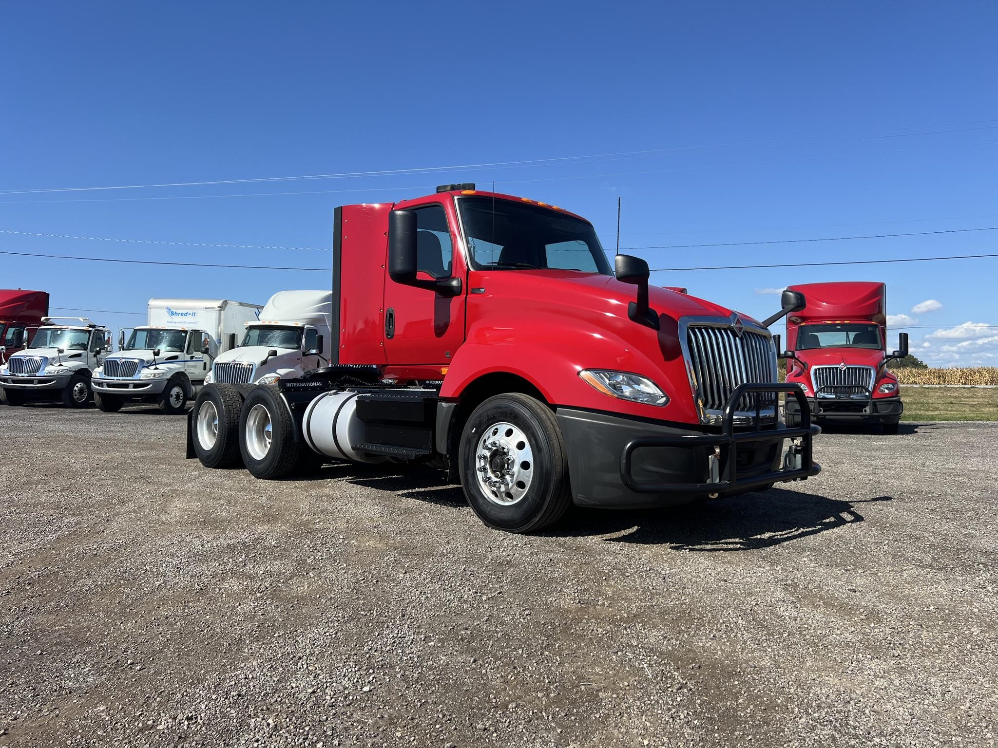 2019 INTERNATIONAL LT - image 1 of 6