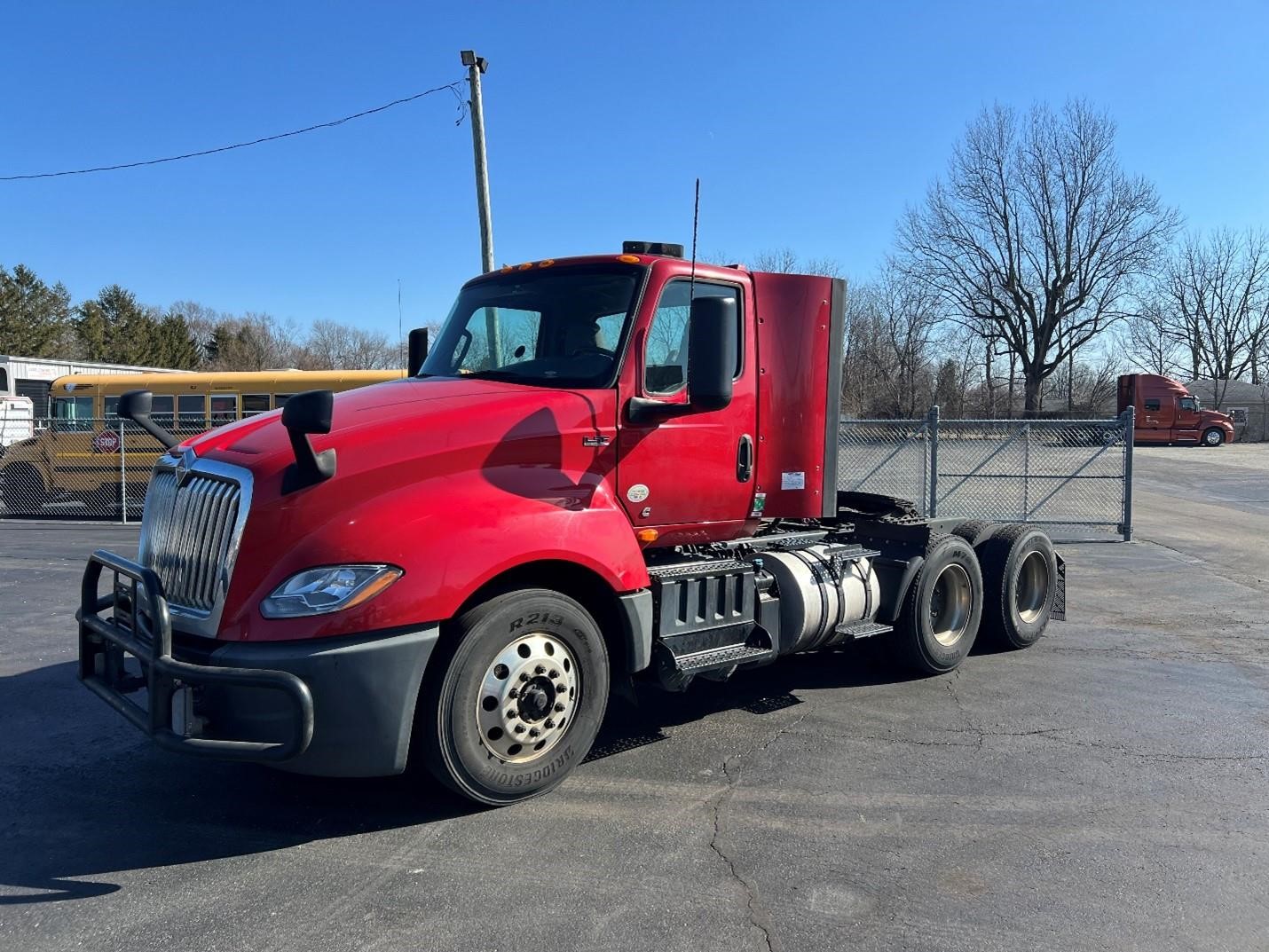 2019 INTERNATIONAL LT - image 1 of 6