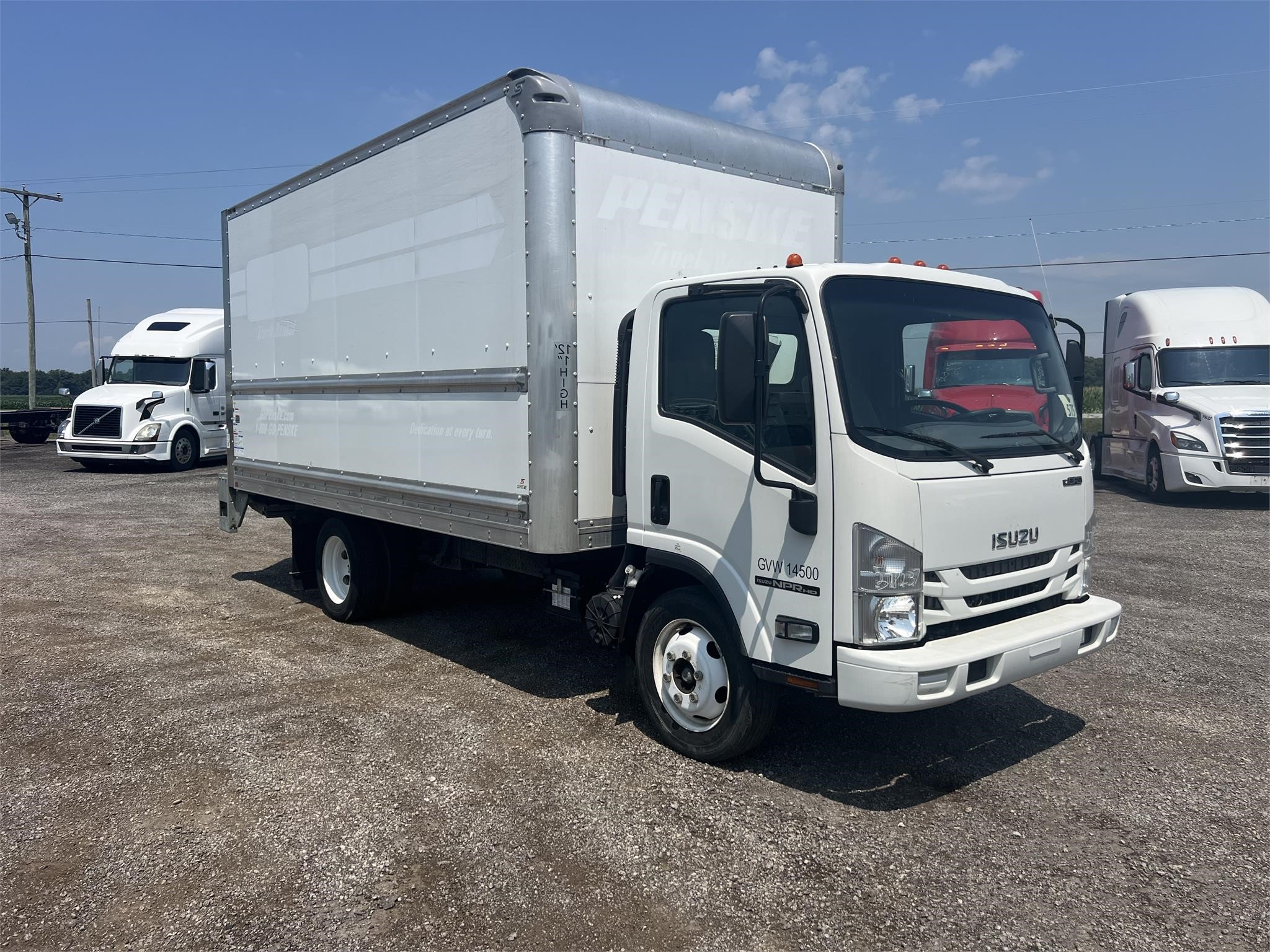 2020 ISUZU NPR HD - image 2 of 6