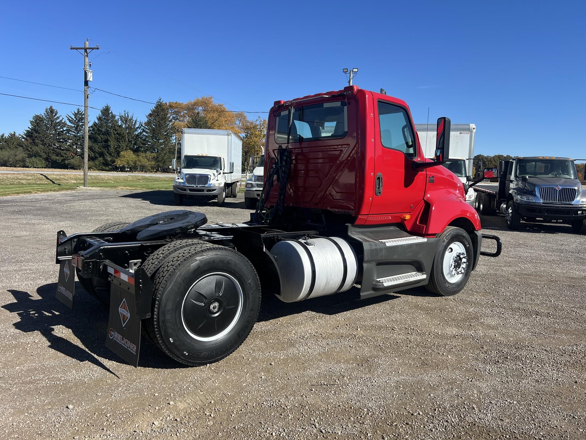 2019 INTERNATIONAL LT - image 3 of 6