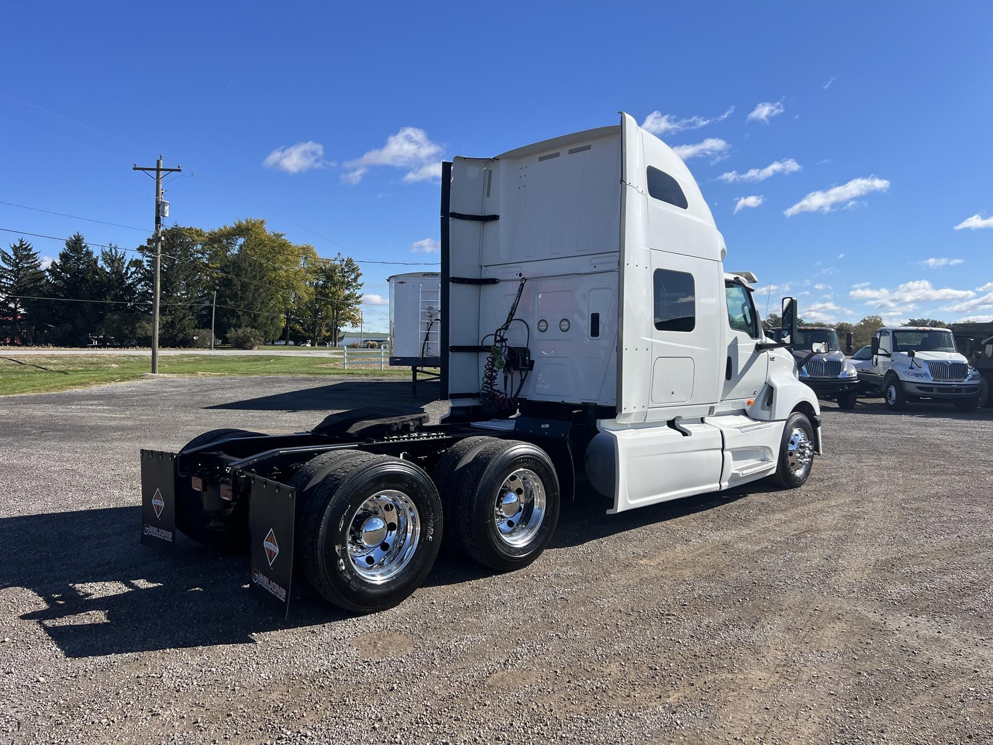 2019 INTERNATIONAL LT - image 3 of 6