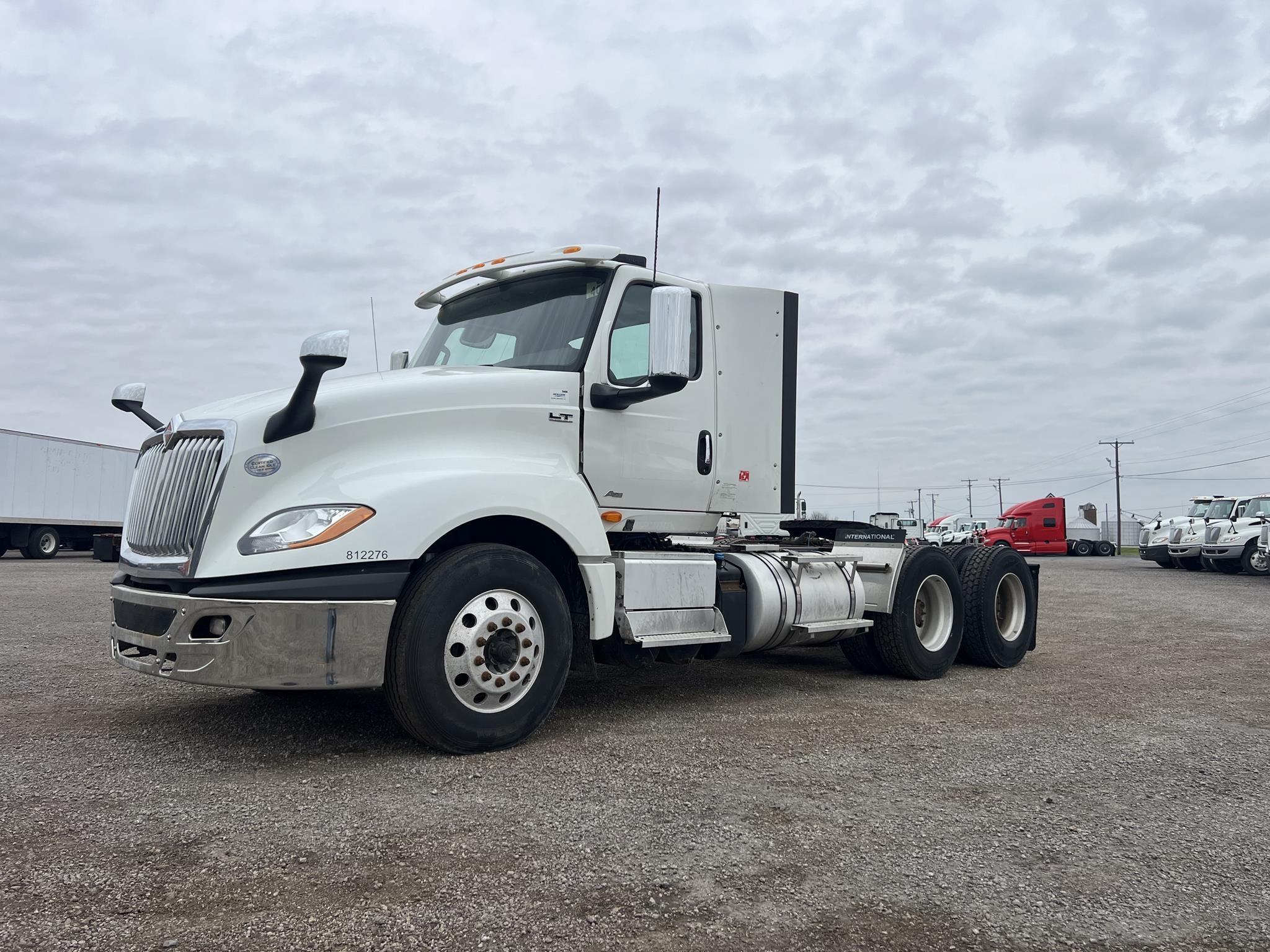 2019 INTERNATIONAL LT - image 1 of 6