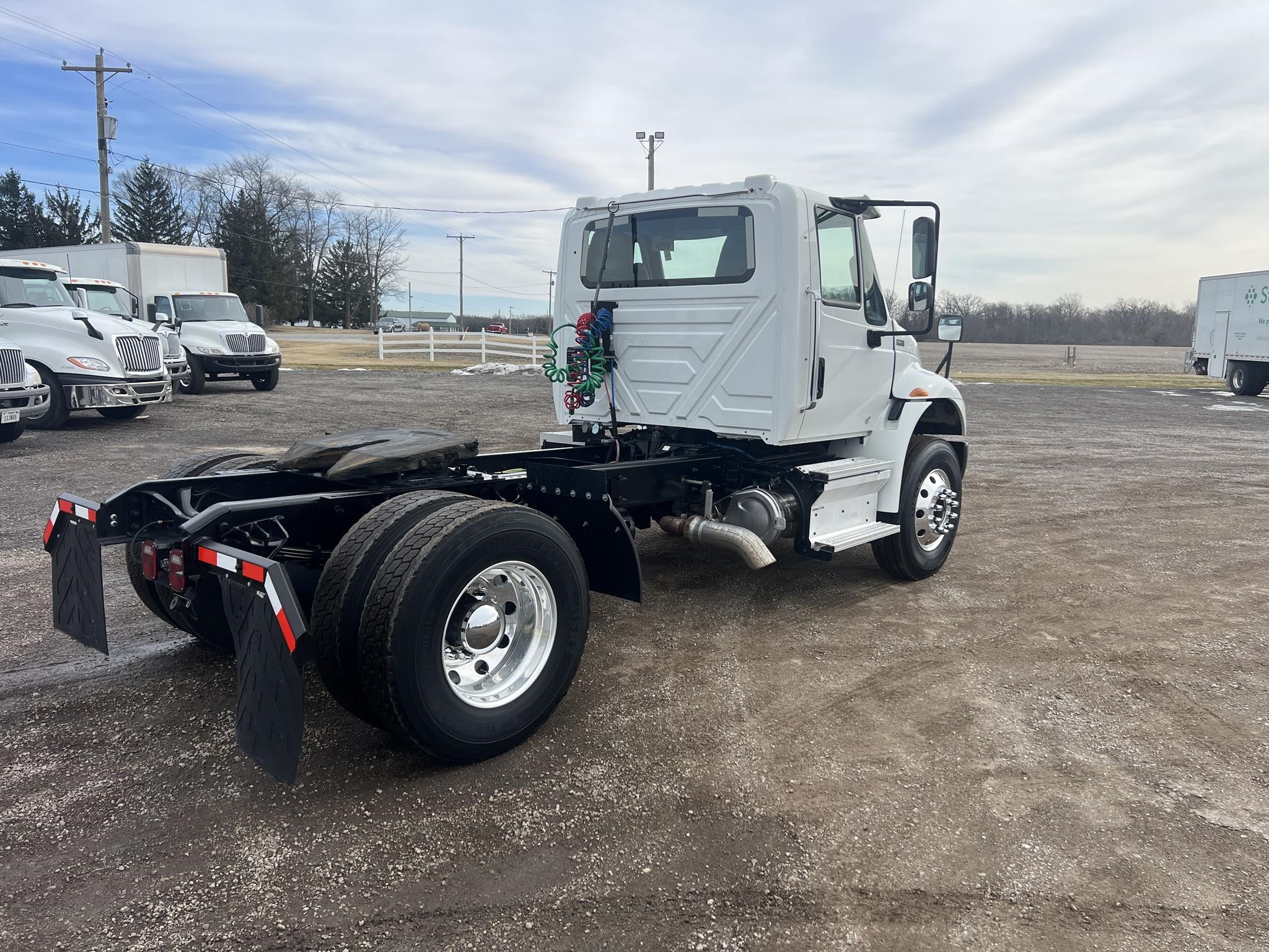 2019 INTERNATIONAL DURASTAR 4400 - image 3 of 6