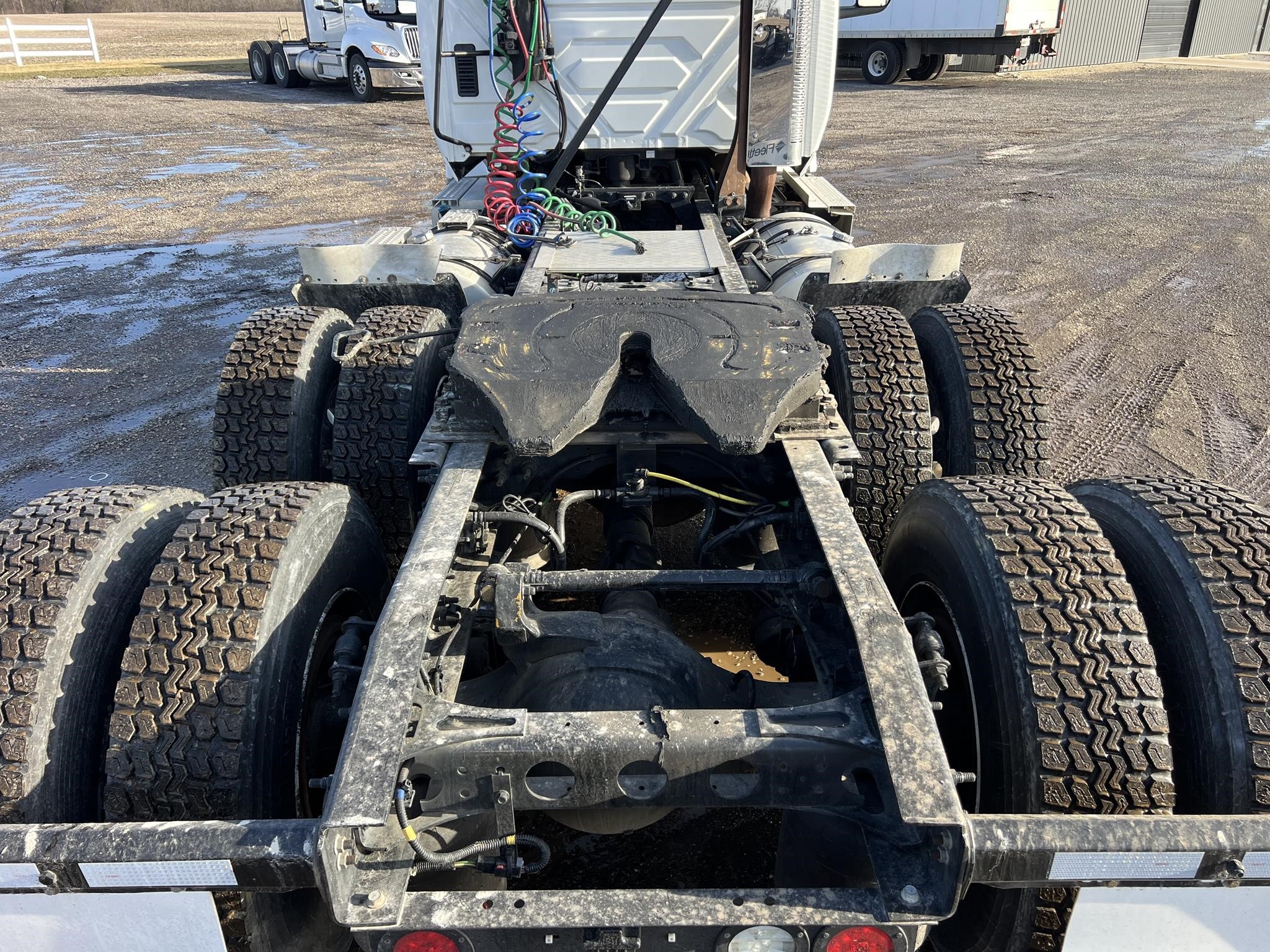 2019 INTERNATIONAL LT - image 6 of 6