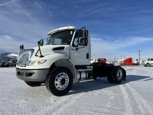 2019 INTERNATIONAL DURASTAR 4400 9042715664