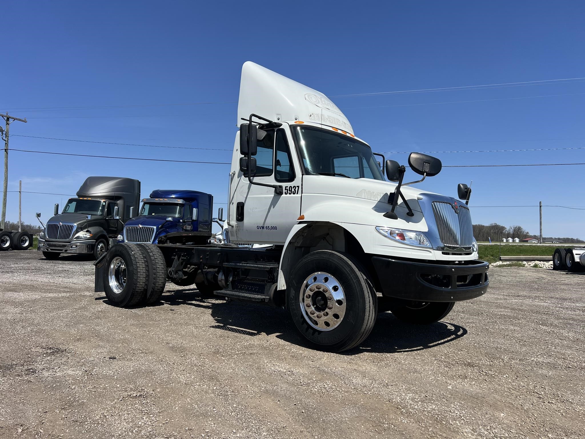 2018 INTERNATIONAL DURASTAR 4400 - image 3 of 5