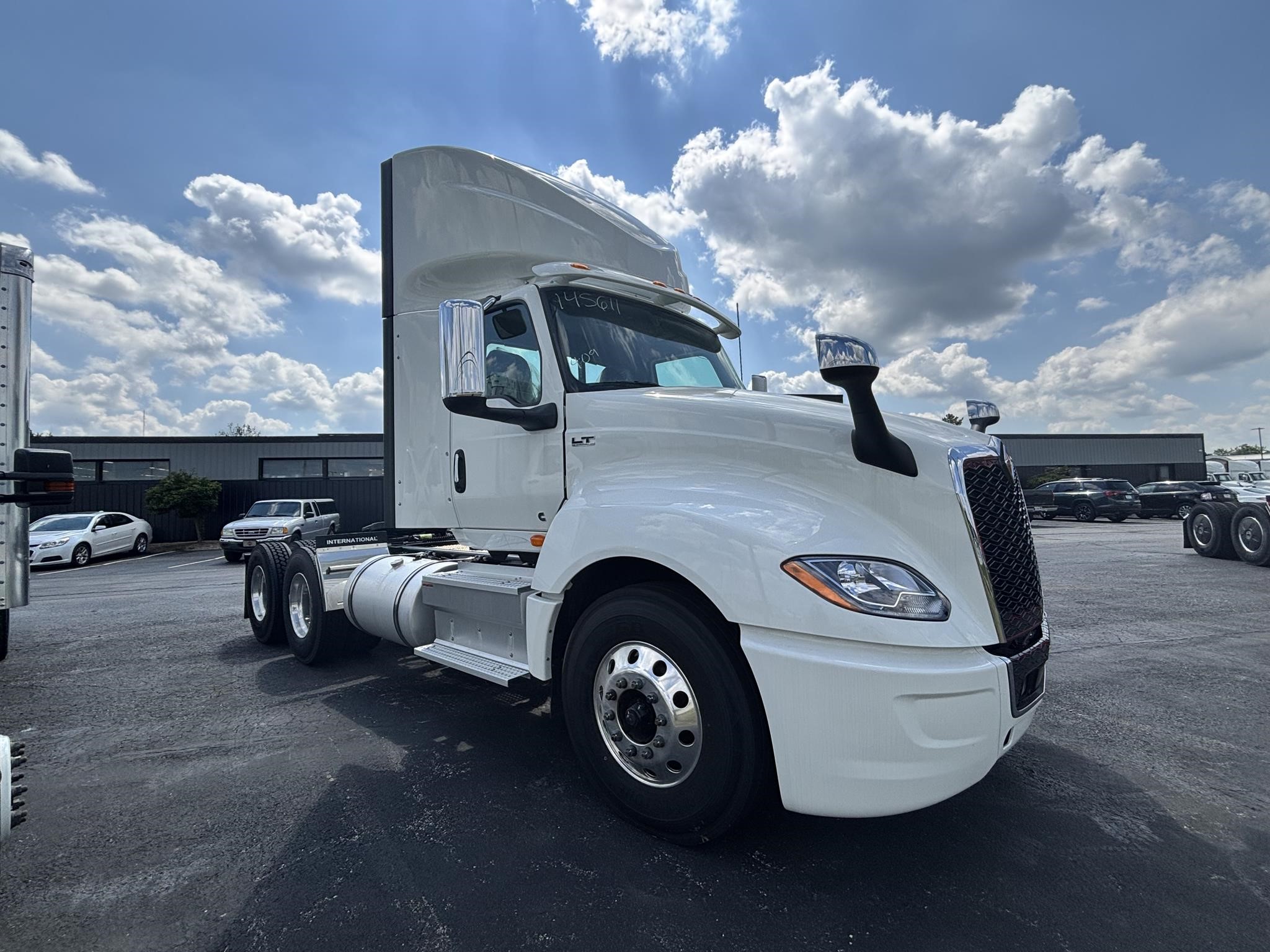 2026 INTERNATIONAL LT - image 3 of 6