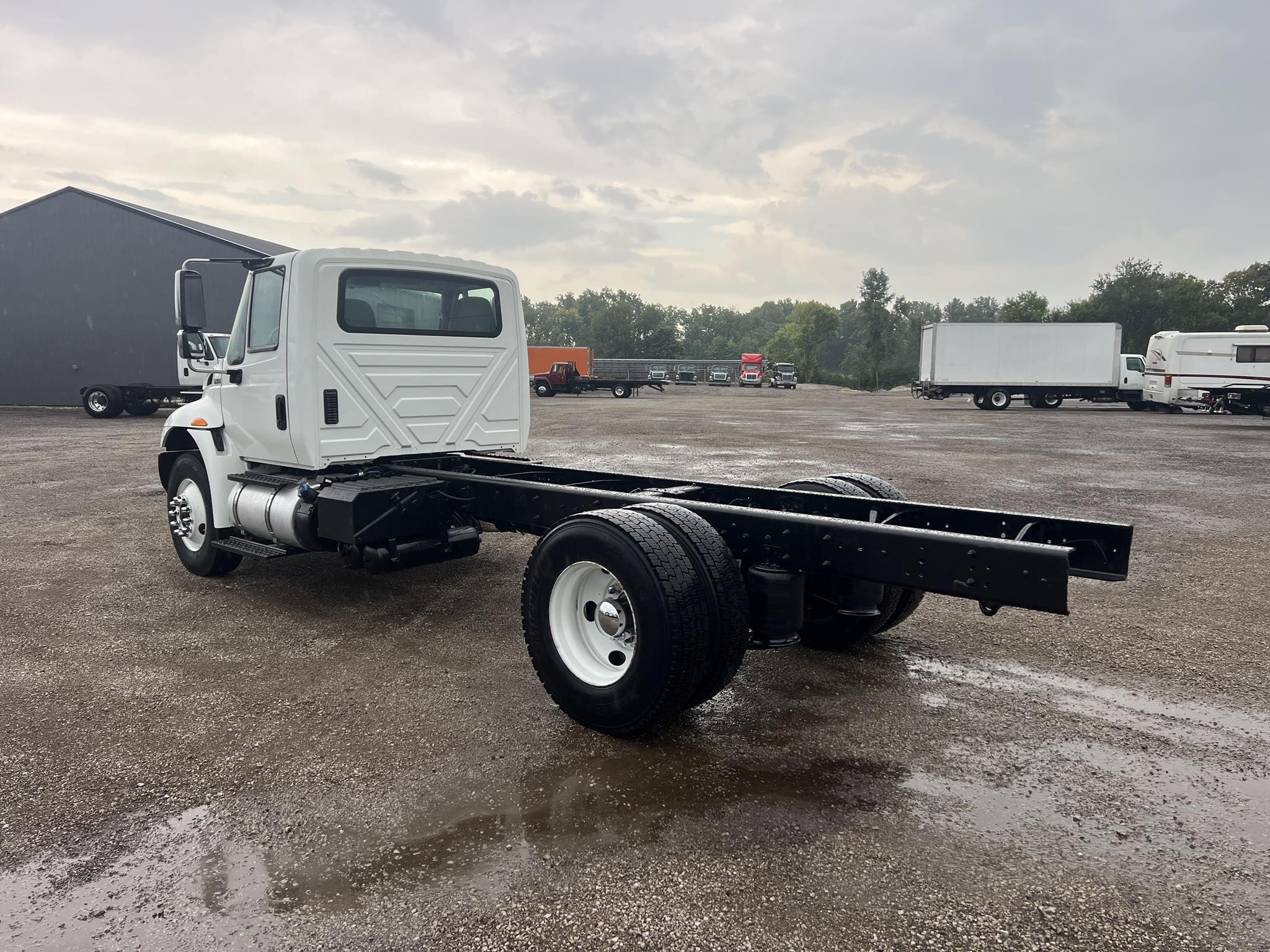2017 INTERNATIONAL DURASTAR 4300 - image 5 of 6