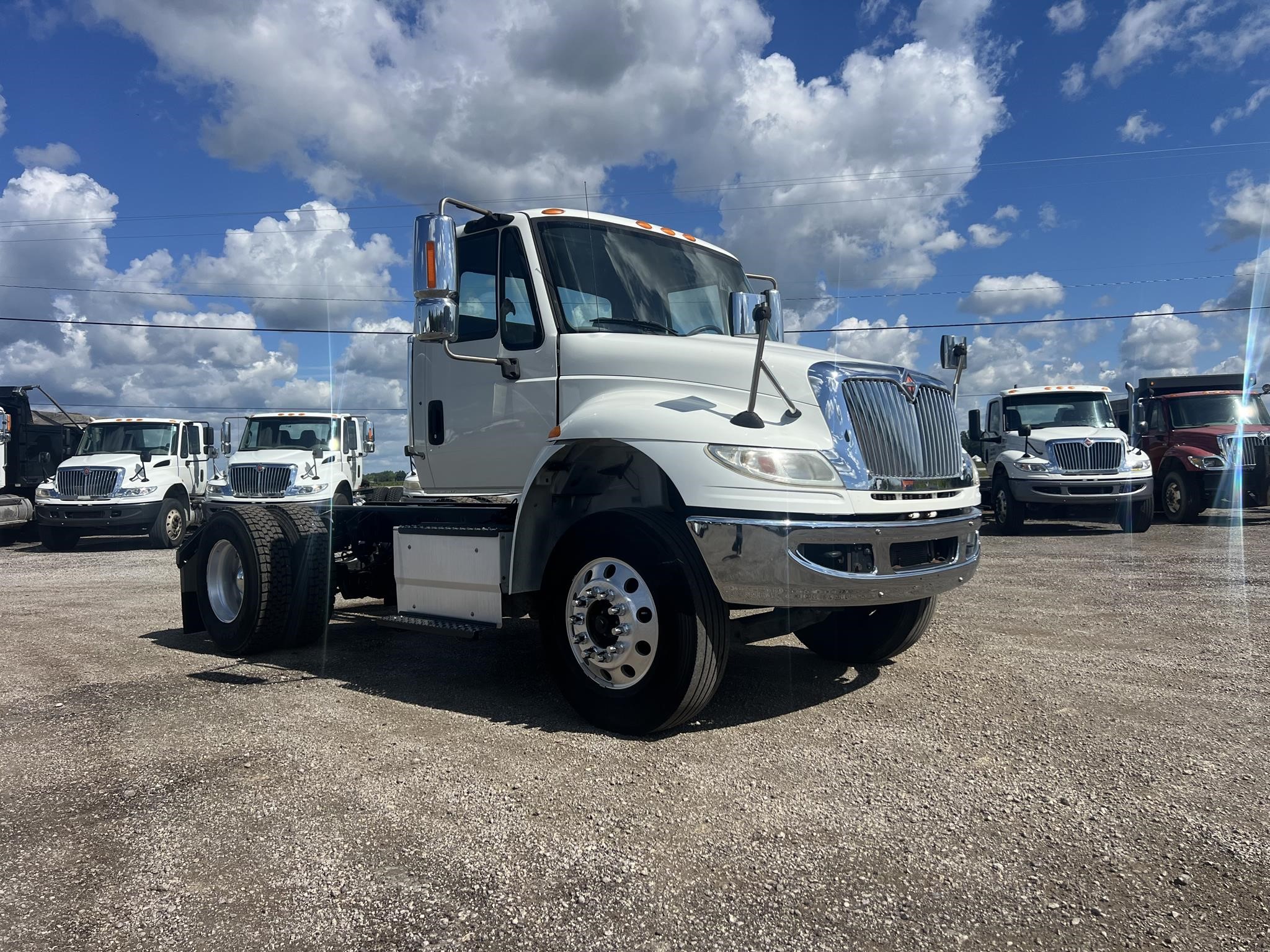 2015 INTERNATIONAL DURASTAR 4300 - image 2 of 6