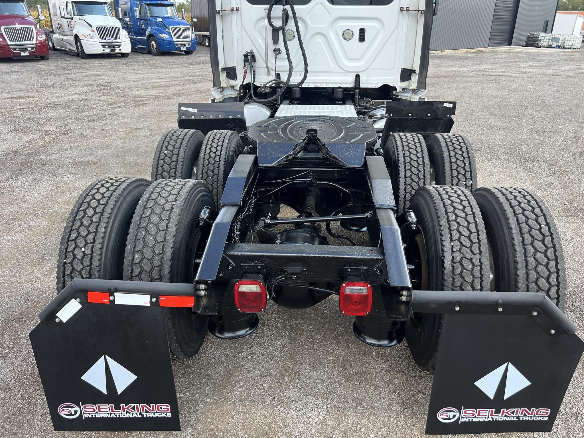 2016 FREIGHTLINER CASCADIA 125 - image 5 of 6