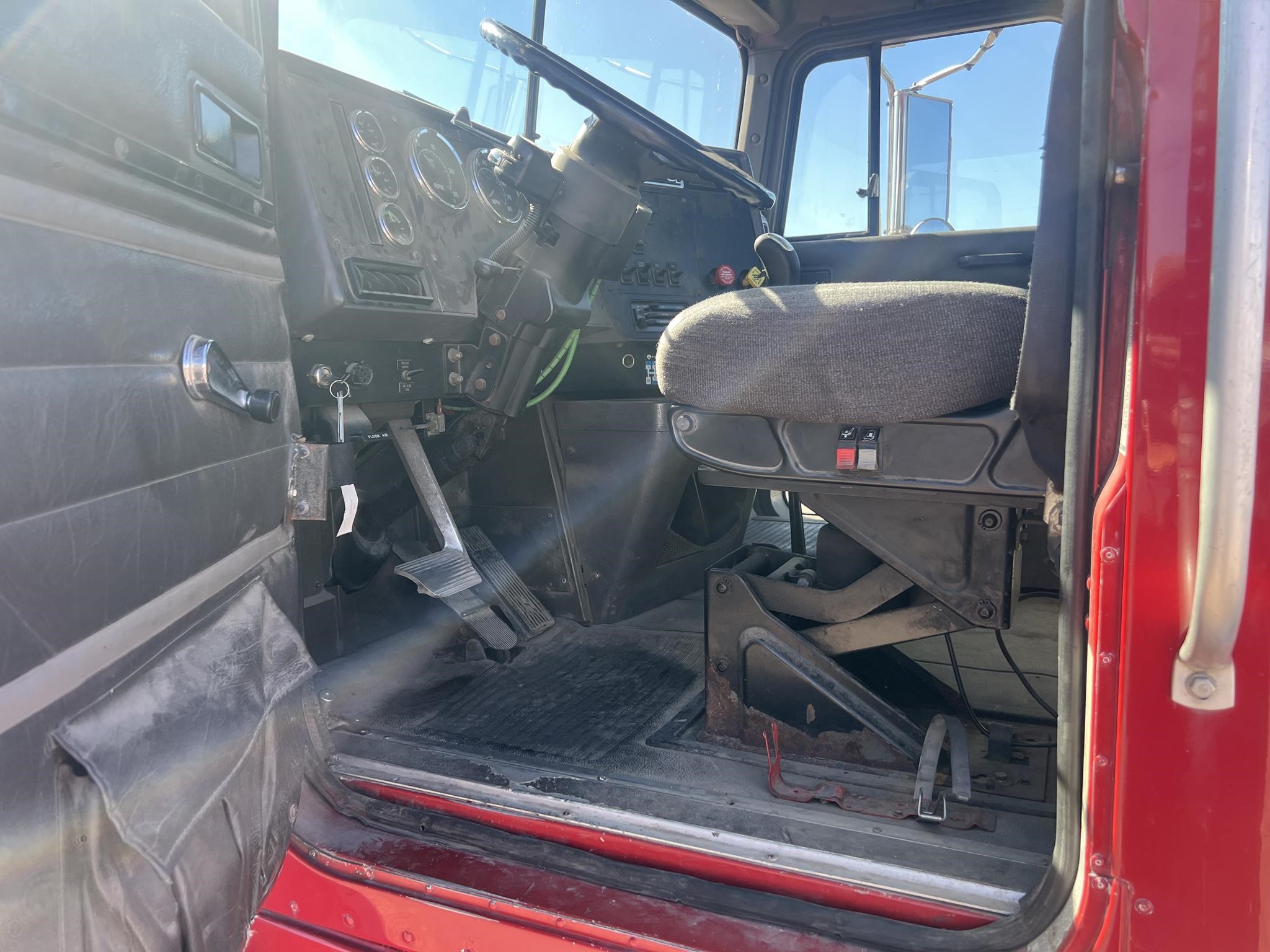 1998 INTERNATIONAL 9100 - image 6 of 6
