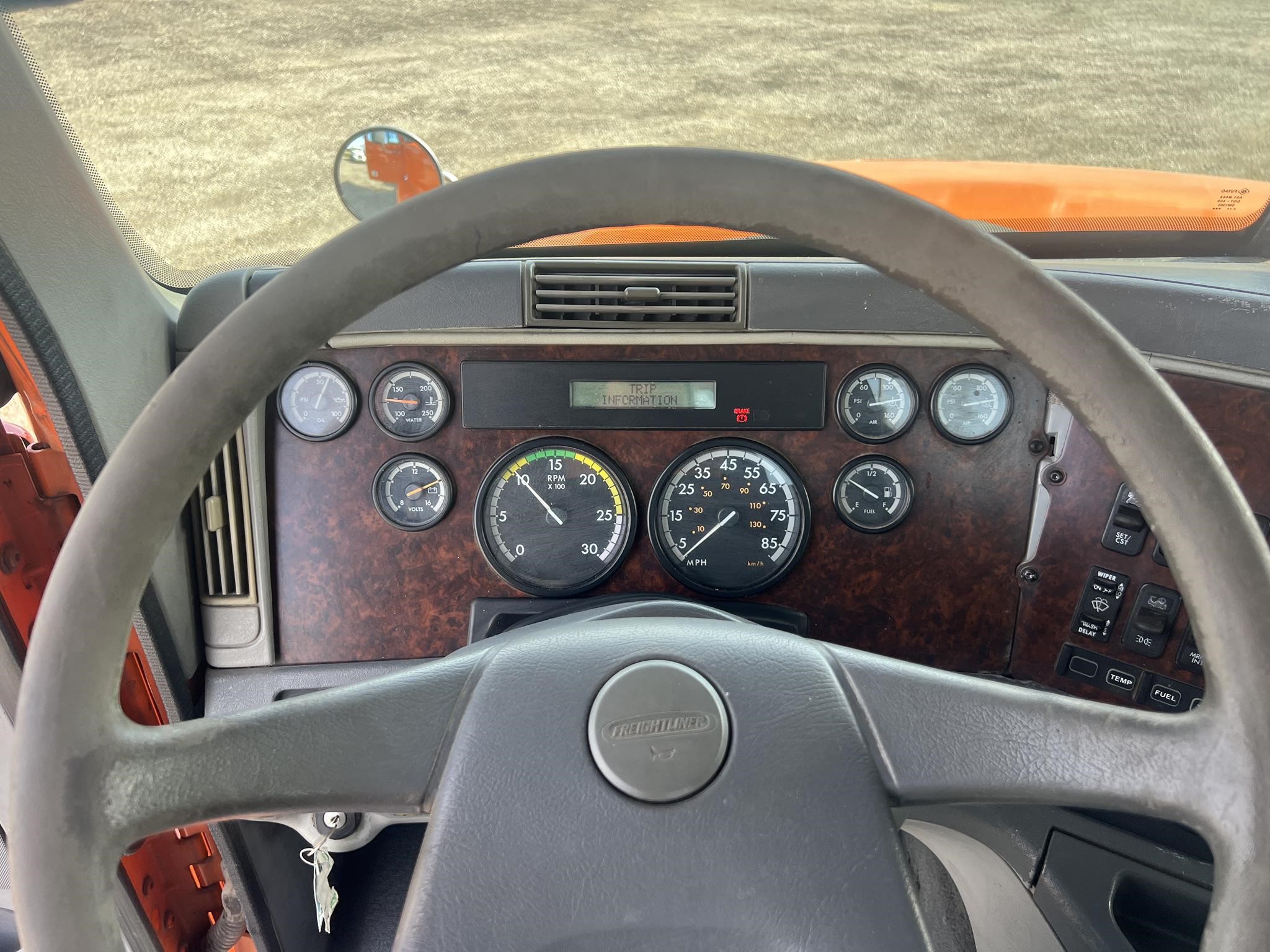 2006 FREIGHTLINER CENTURY 120 10012461211 2006 FREIGHTLINER CENTURY 120 10012461211