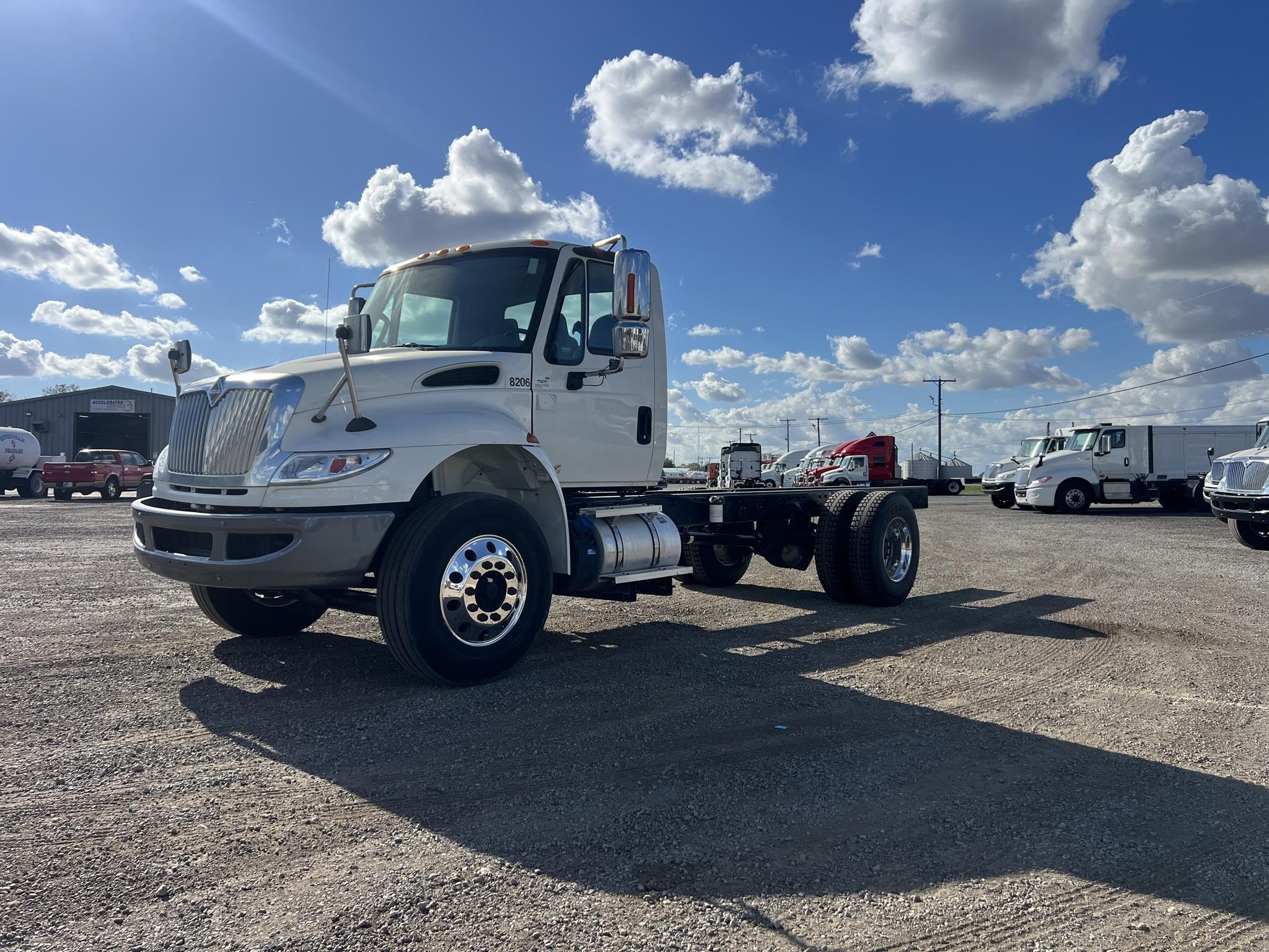 2019 INTERNATIONAL DURASTAR 4400 - image 1 of 6