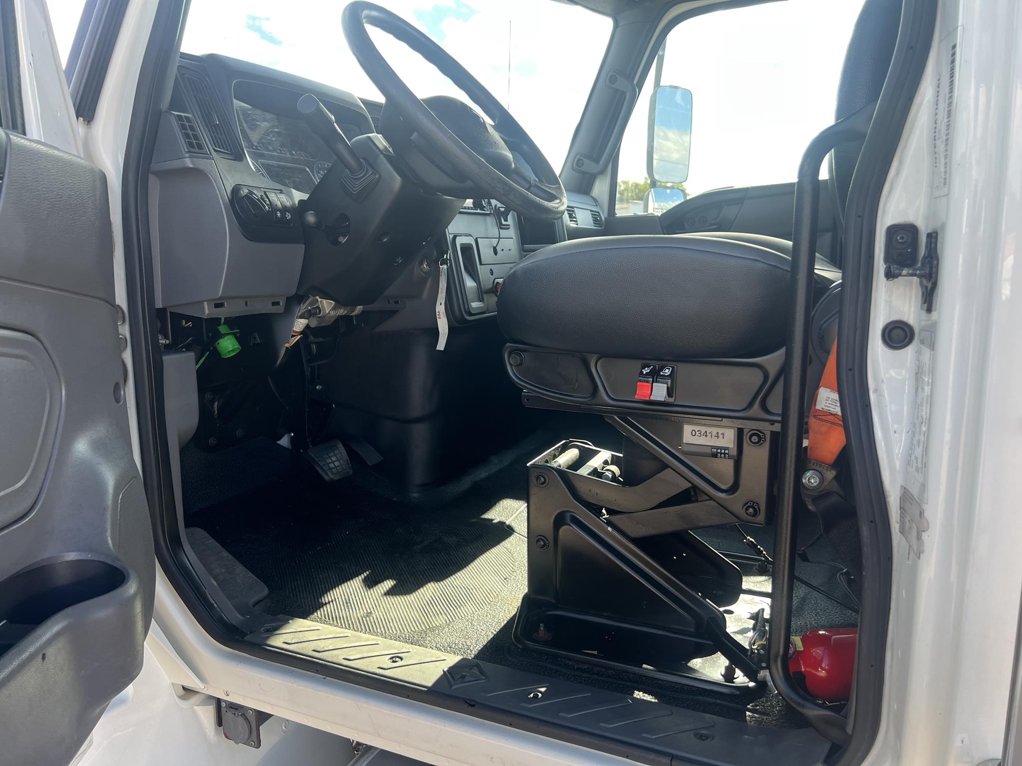 2020 INTERNATIONAL MV - image 6 of 6