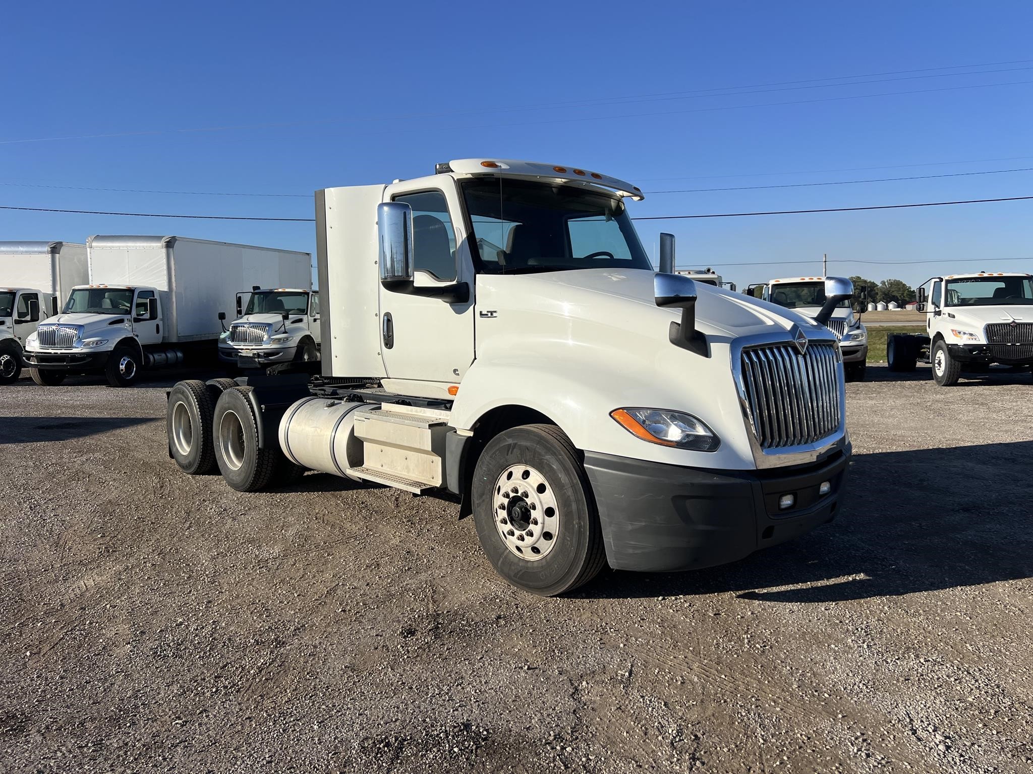 2020 INTERNATIONAL LT - image 1 of 6