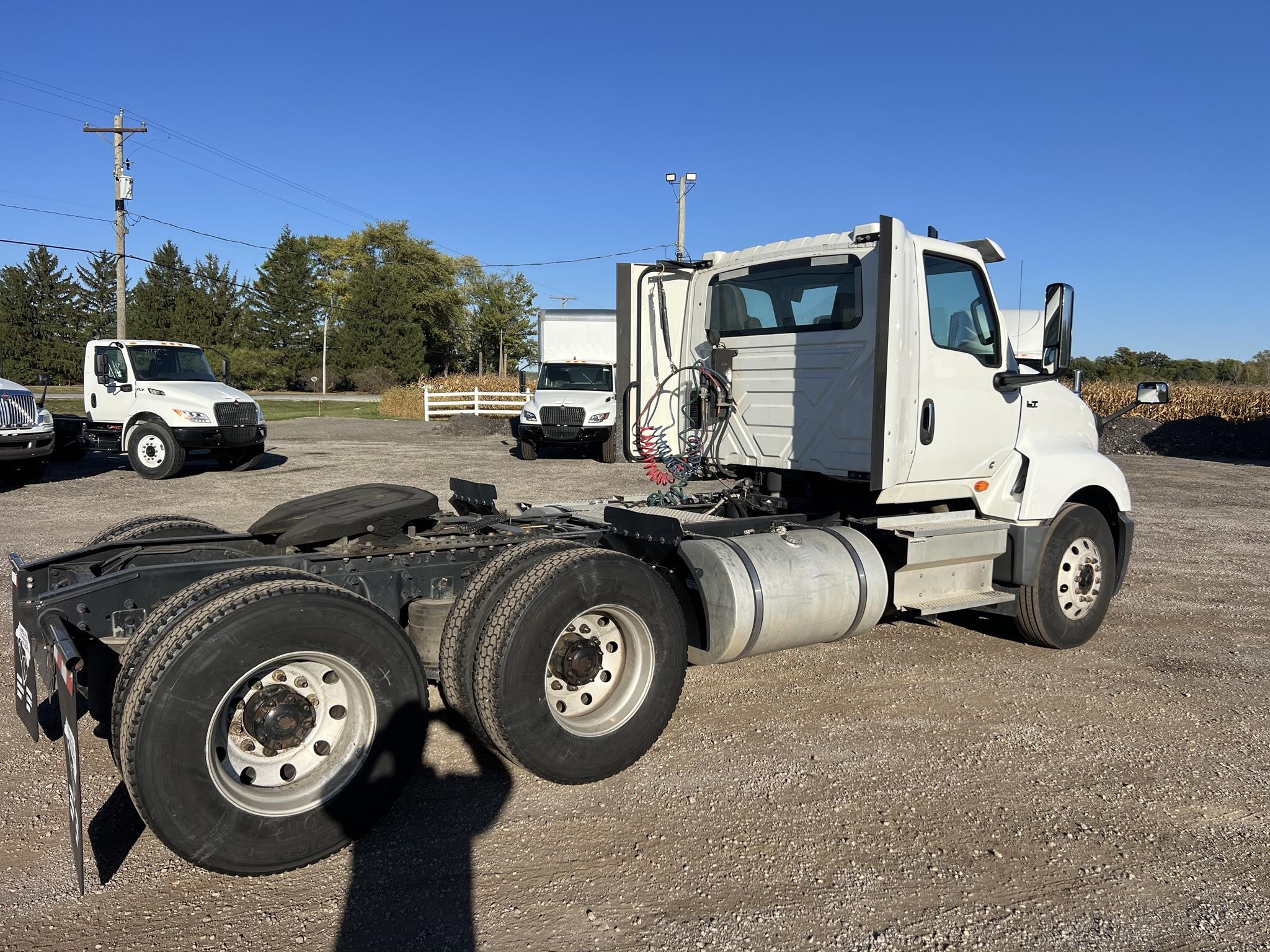 2020 INTERNATIONAL LT - image 3 of 6