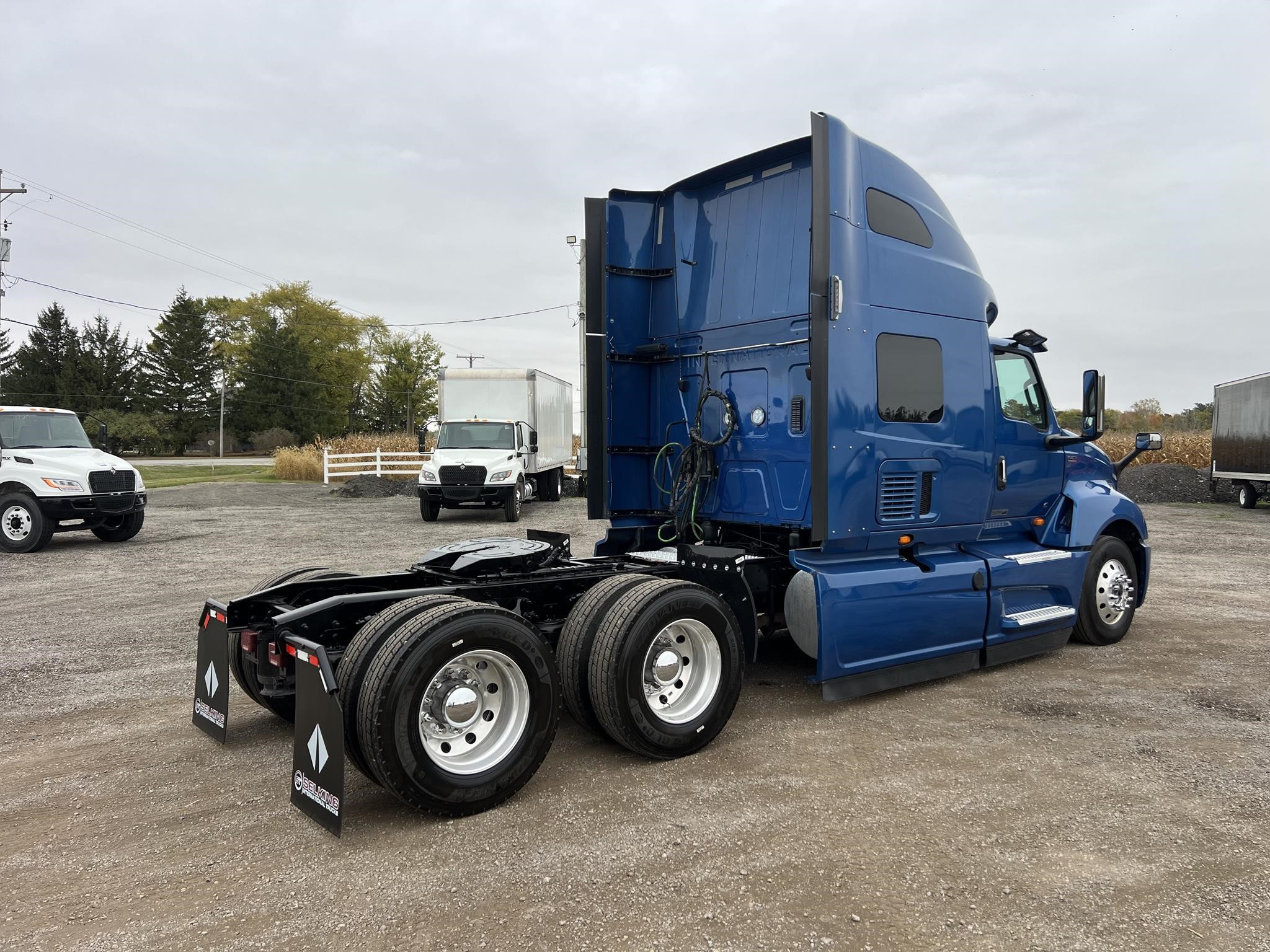 2023 INTERNATIONAL LT 2023 INTERNATIONAL LT - image 3 of 6