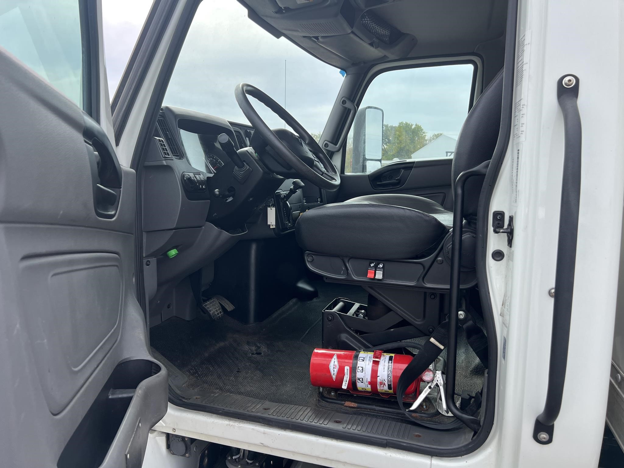 2022 INTERNATIONAL MV 2022 INTERNATIONAL MV - image 6 of 6