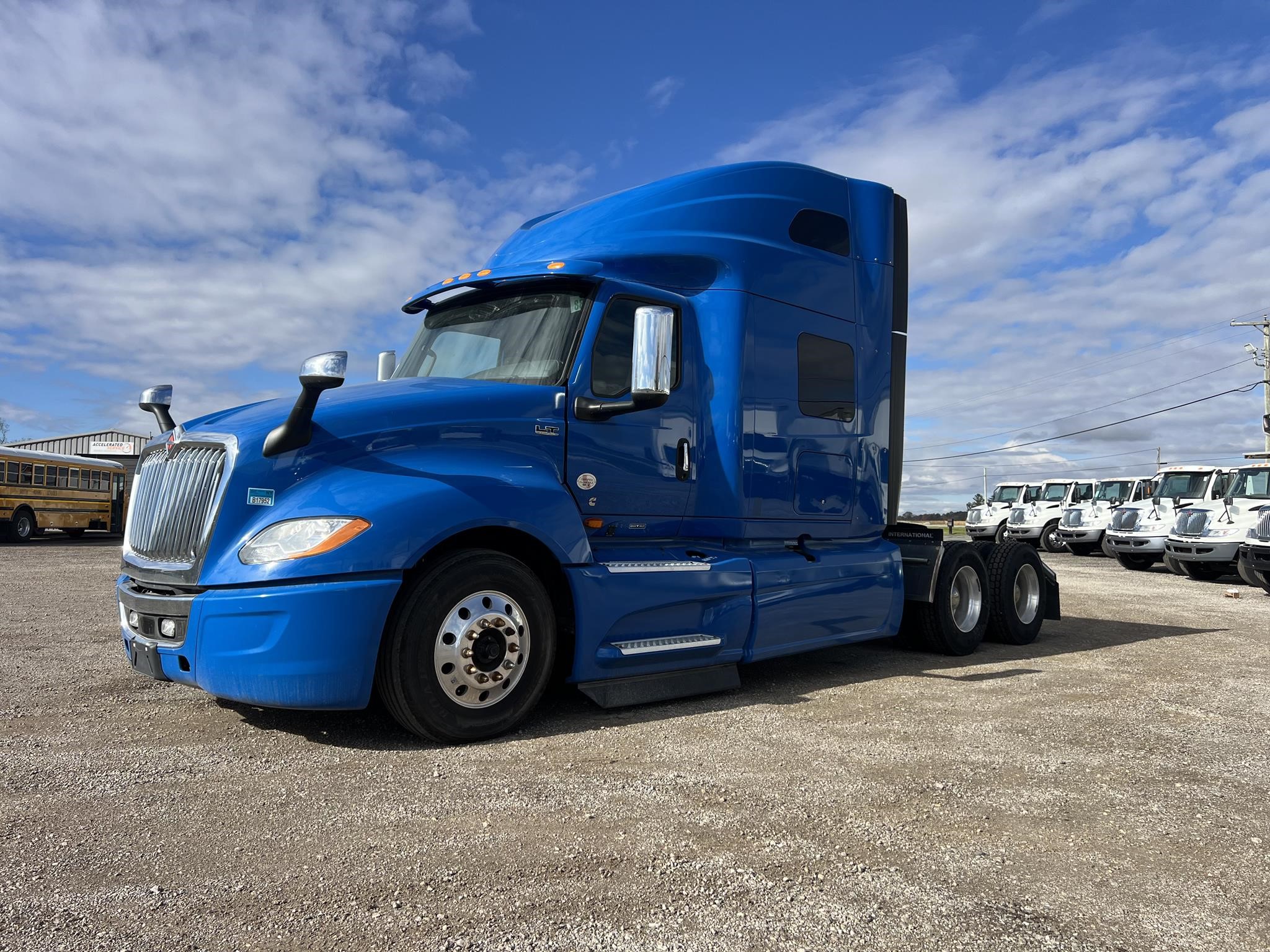 2023 INTERNATIONAL LT 2023 INTERNATIONAL LT - image 2 of 6