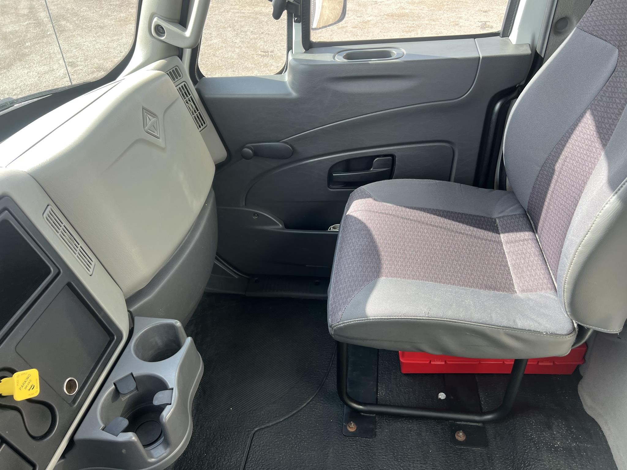 2018 INTERNATIONAL DURASTAR 4300 10015938831 2018 INTERNATIONAL DURASTAR 4300 10015938831