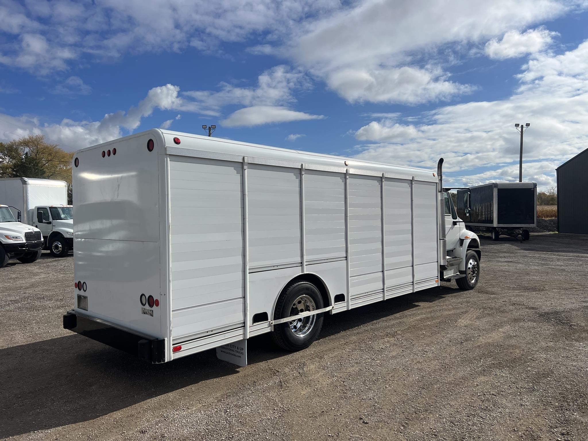 2018 INTERNATIONAL DURASTAR 4300 2018 INTERNATIONAL DURASTAR 4300 - image 3 of 6