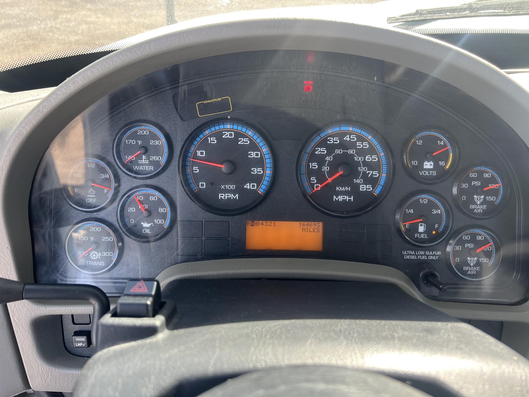 2018 INTERNATIONAL DURASTAR 4300 2018 INTERNATIONAL DURASTAR 4300 - image 4 of 6