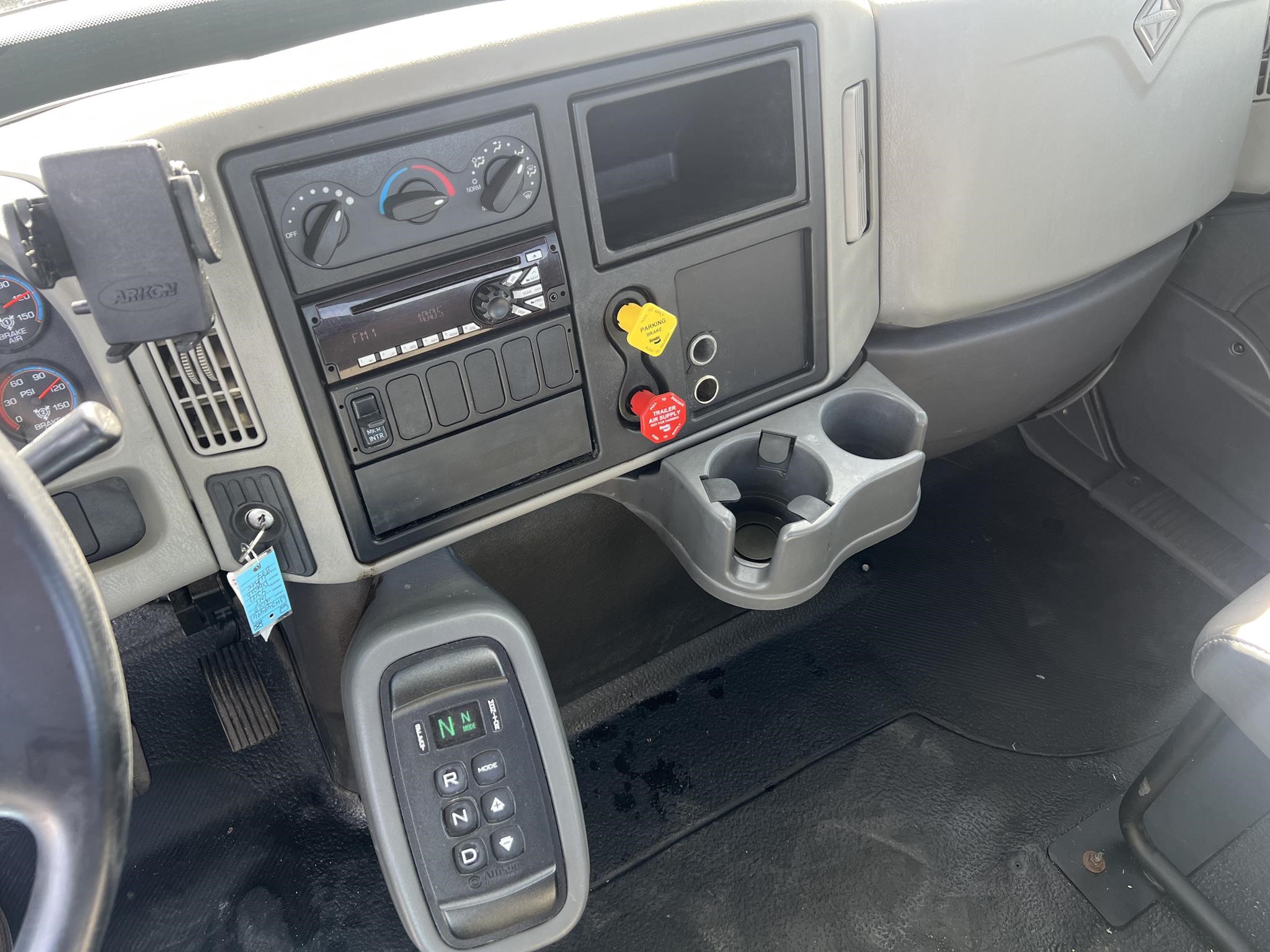 2018 INTERNATIONAL DURASTAR 4300 2018 INTERNATIONAL DURASTAR 4300 - image 5 of 6
