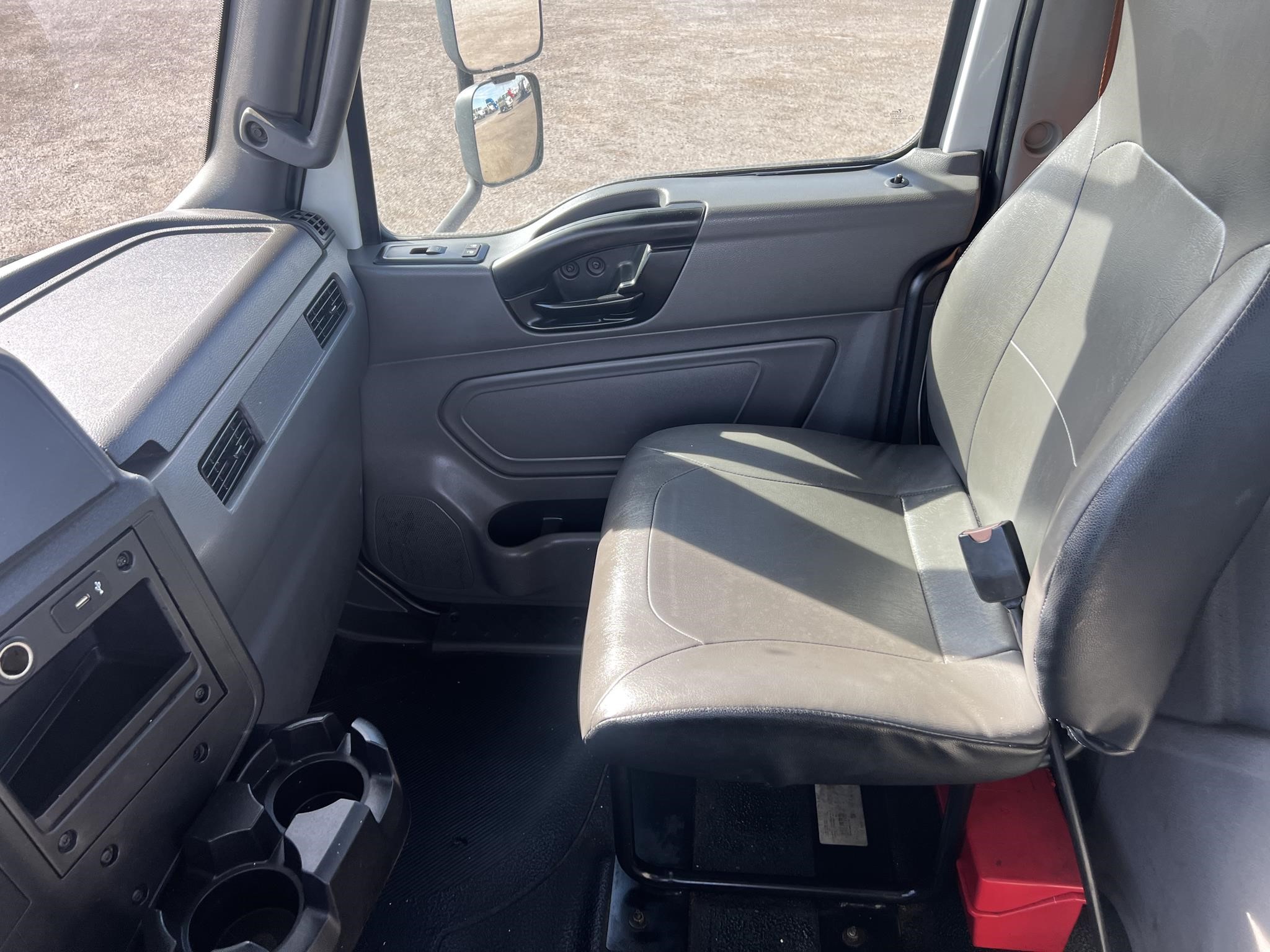 2020 INTERNATIONAL MV 2020 INTERNATIONAL MV - image 6 of 6