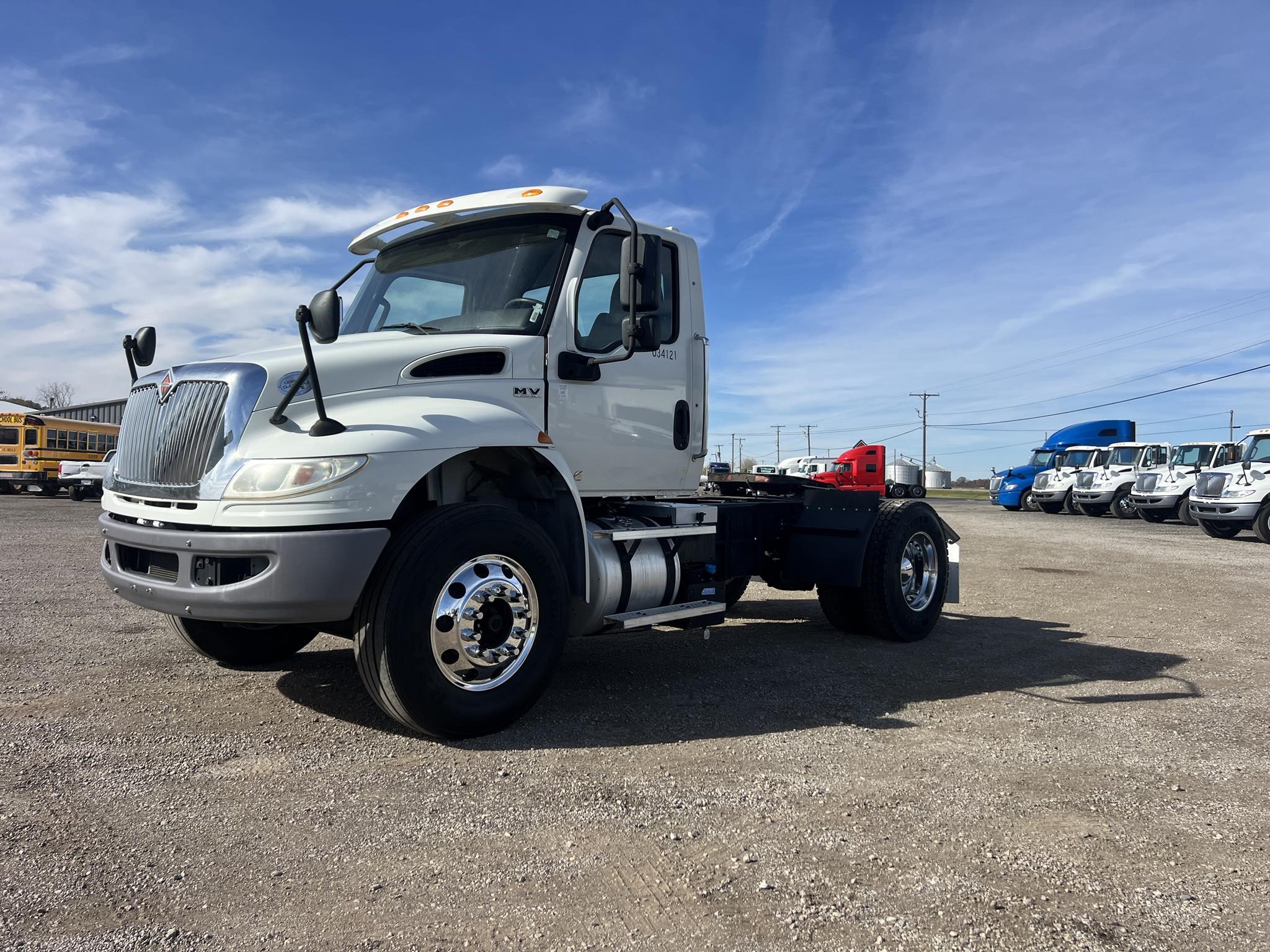 2020 INTERNATIONAL MV - image 2 of 6