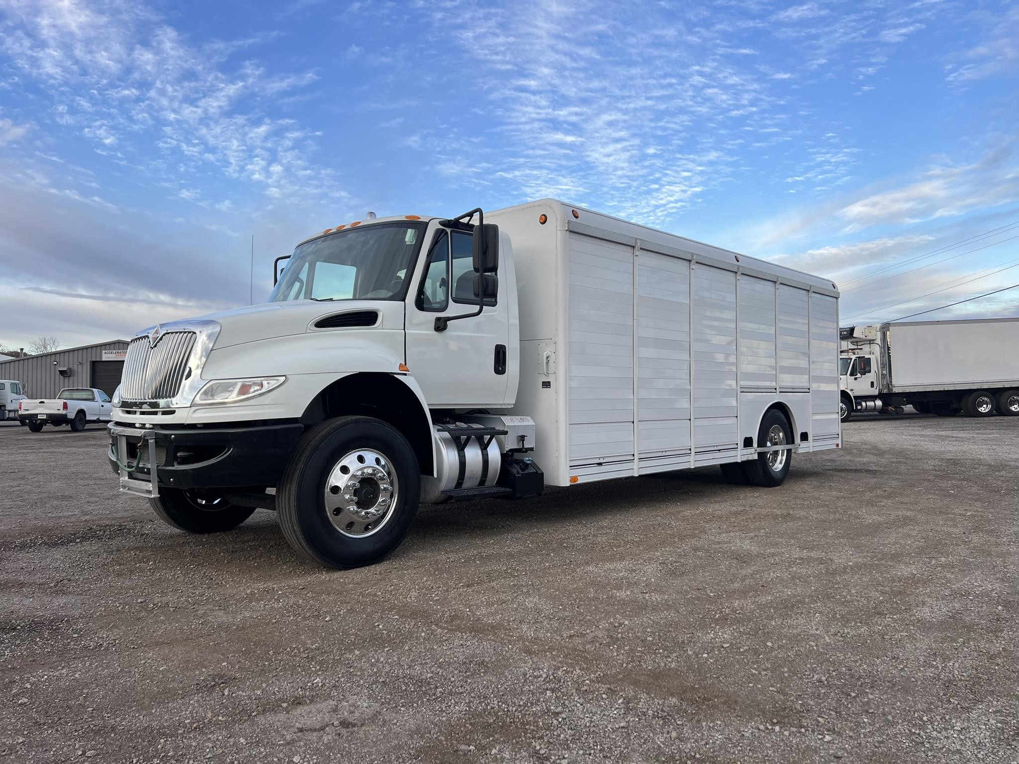 2018 INTERNATIONAL DURASTAR 4300 2018 INTERNATIONAL DURASTAR 4300 - image 1 of 6
