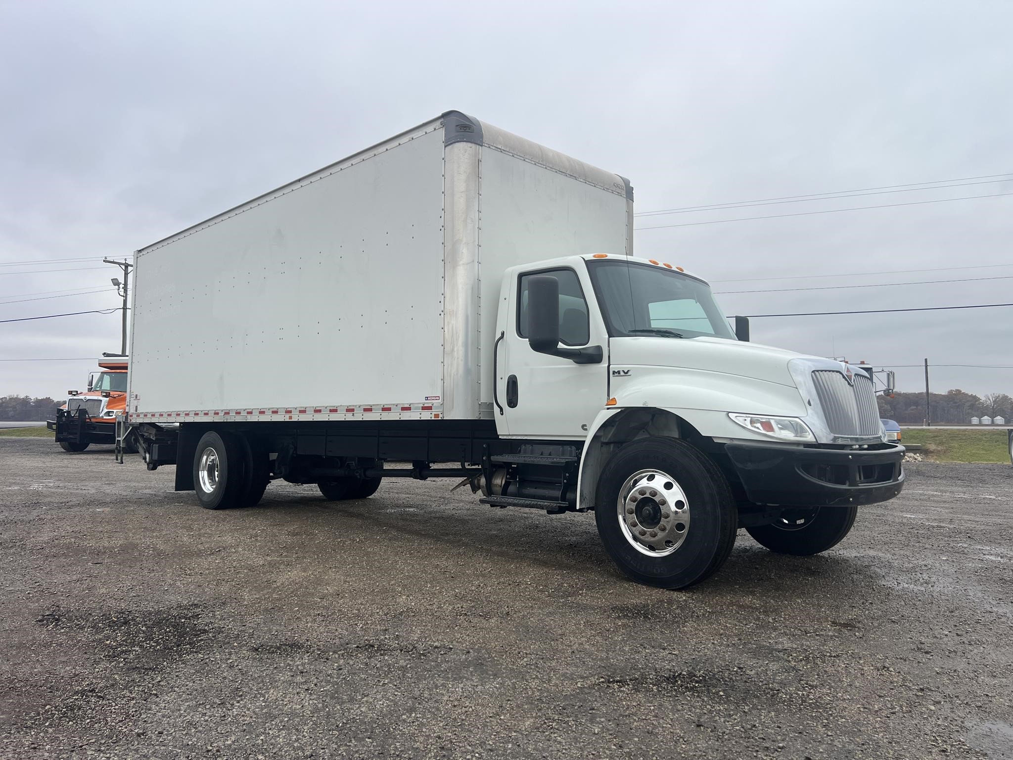 2022 INTERNATIONAL MV 2022 INTERNATIONAL MV - image 2 of 6