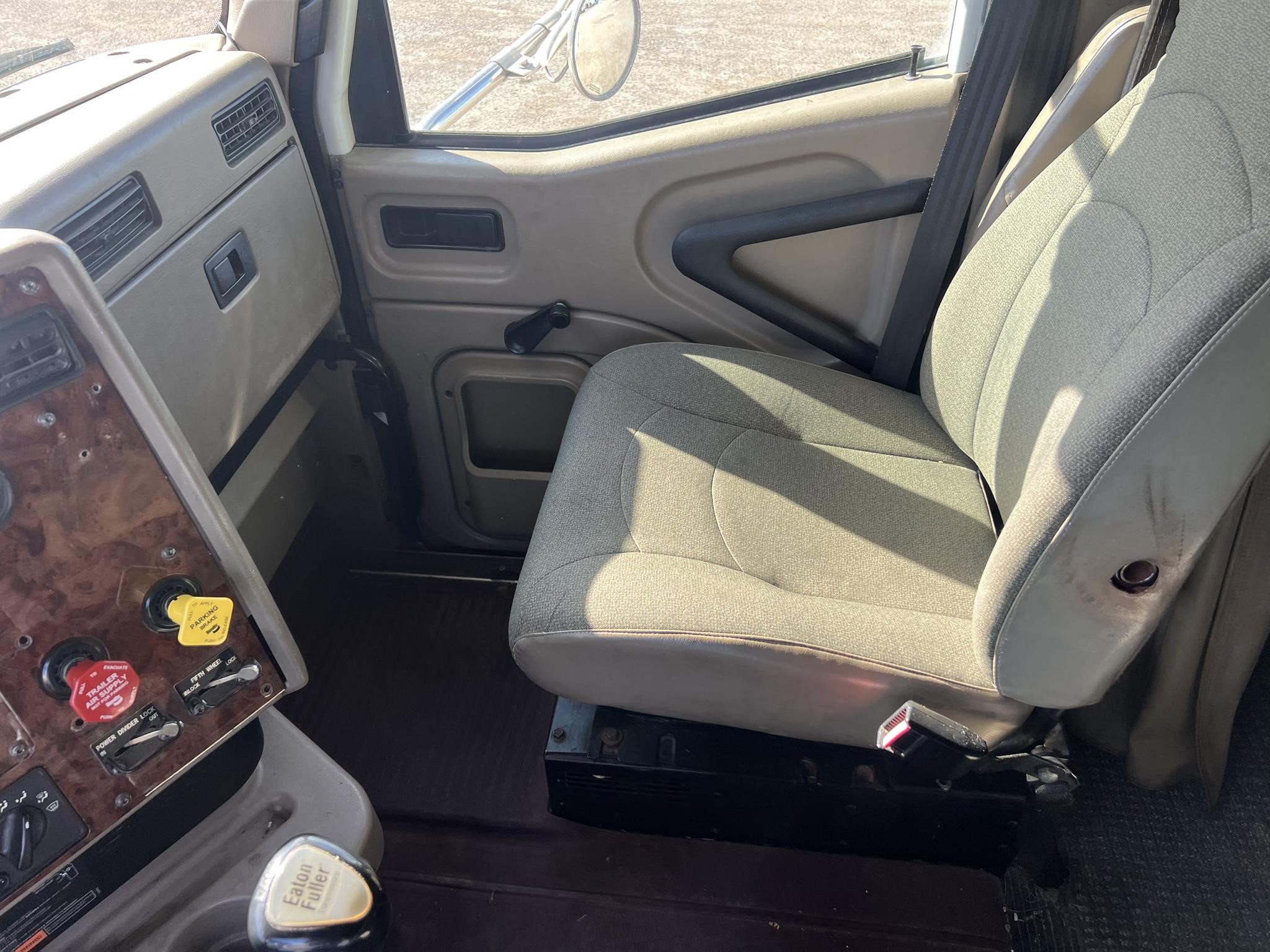 2005 INTERNATIONAL 9400 10021010808 2005 INTERNATIONAL 9400 10021010808