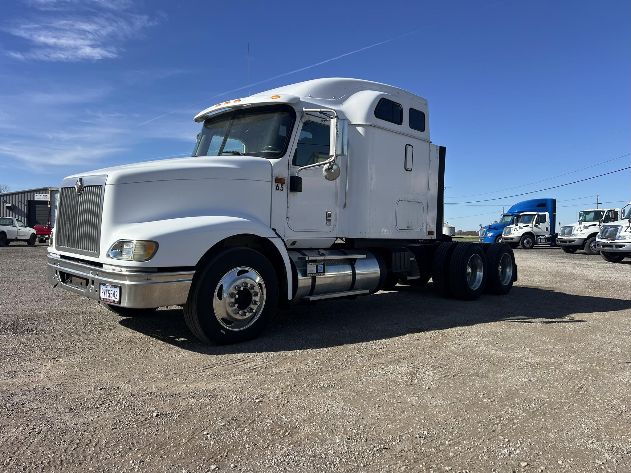 2005 INTERNATIONAL 9400 - image 2 of 6