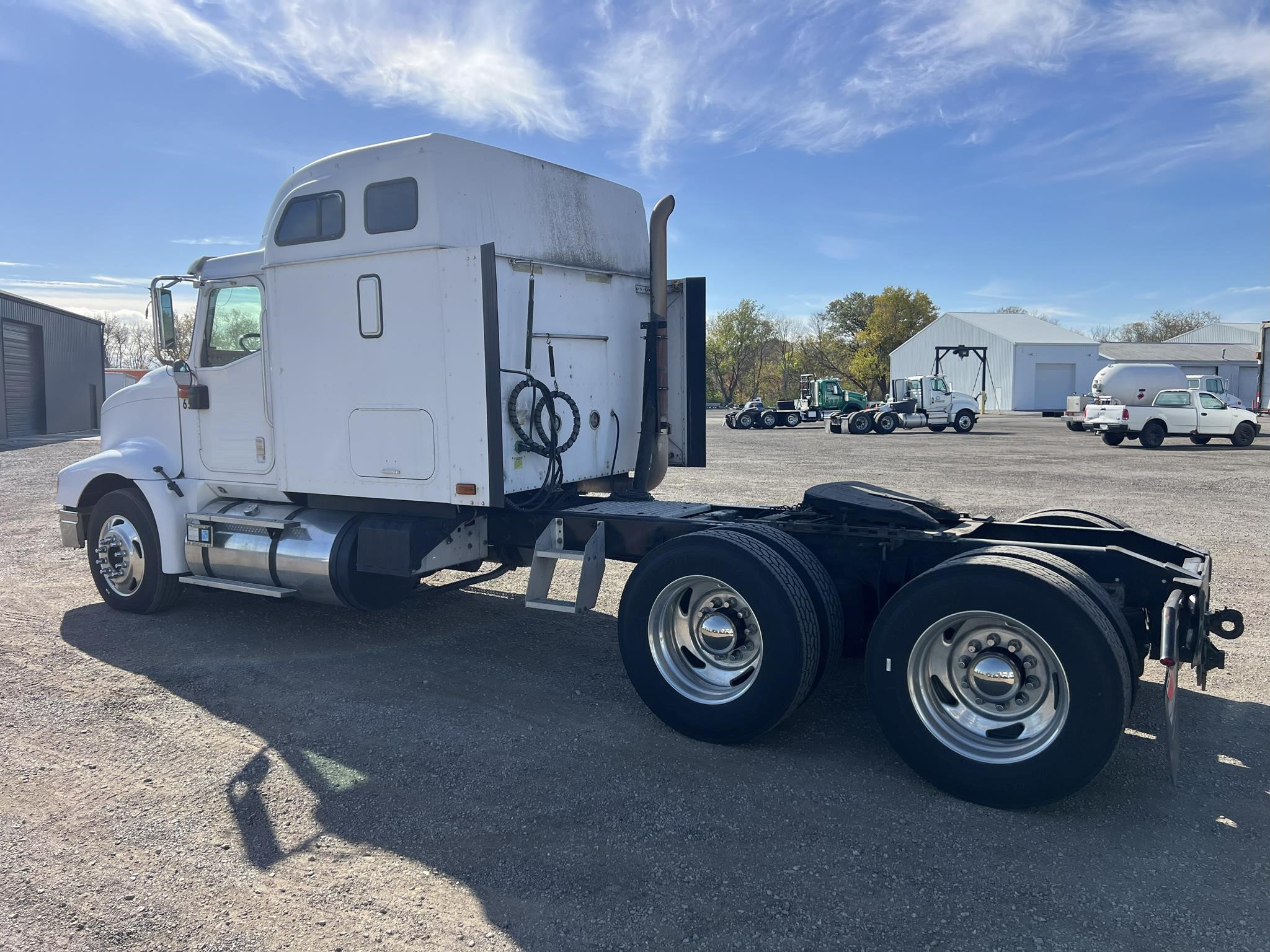 2005 INTERNATIONAL 9400 - image 4 of 6