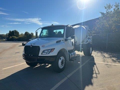 2025 INTERNATIONAL MV - image 1 of 6