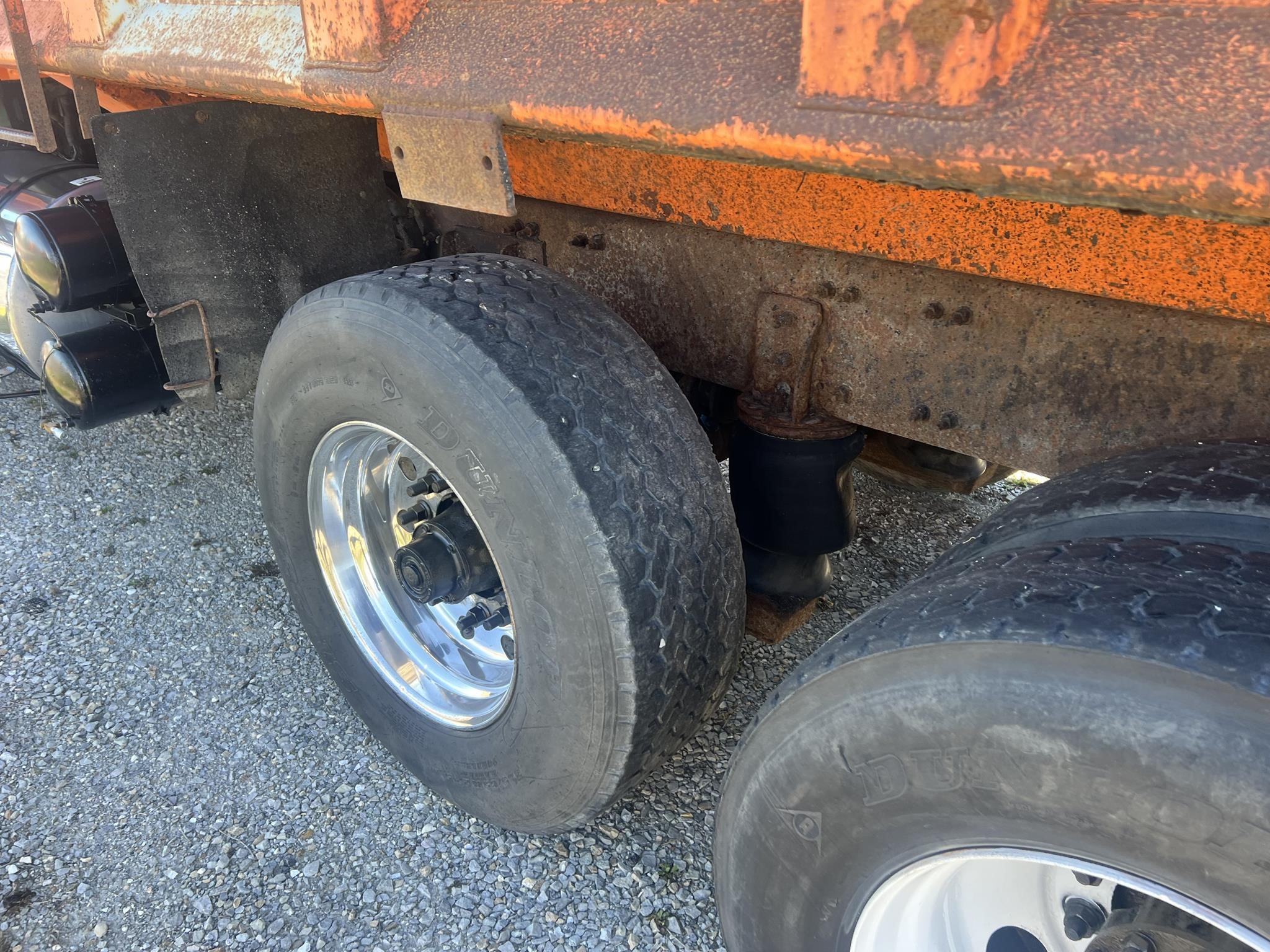 2004 VOLVO VHD64F200 10024177359 2004 VOLVO VHD64F200 10024177359