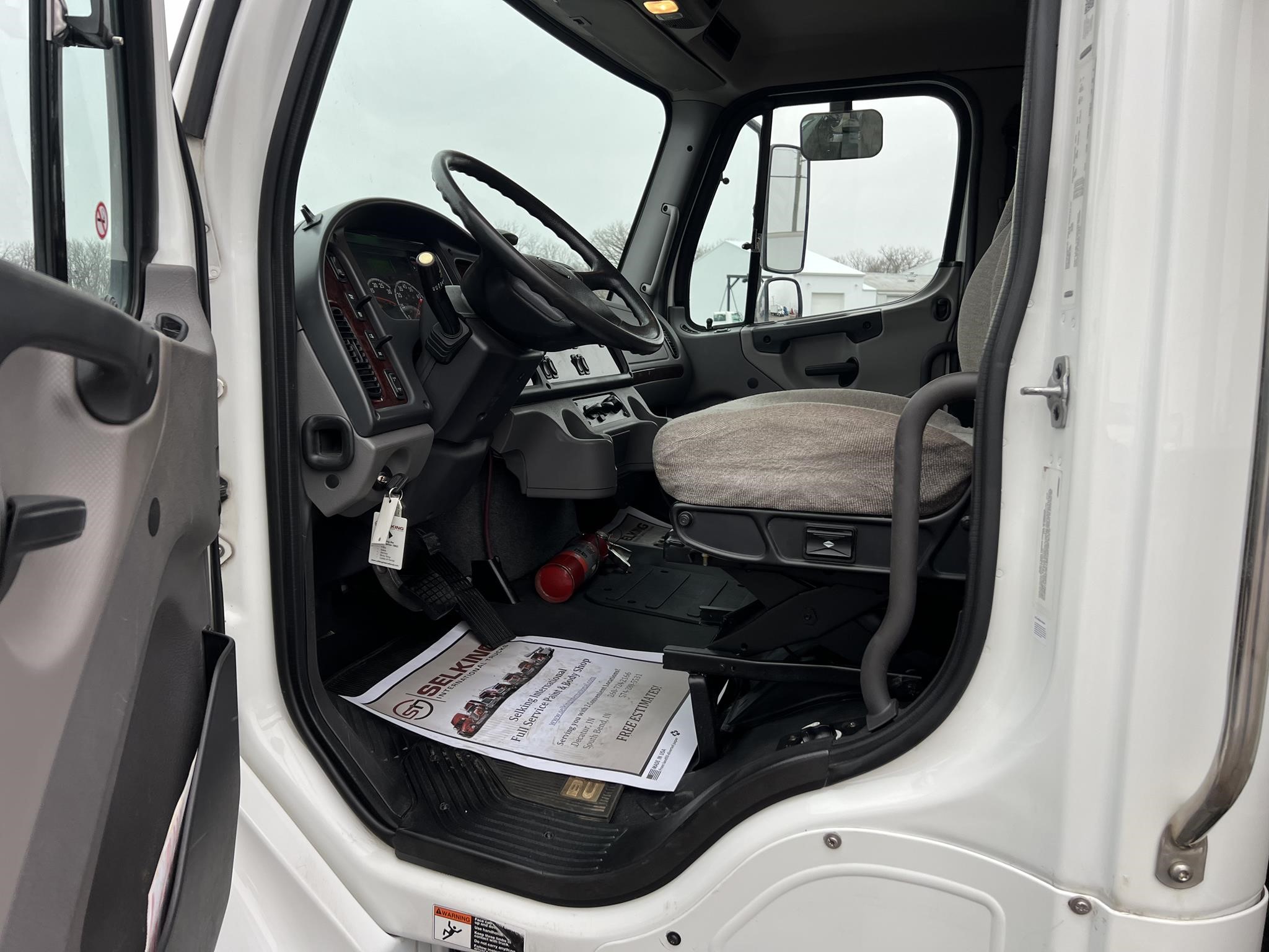 2019 FREIGHTLINER BUSINESS CLASS M2 100 2019 FREIGHTLINER BUSINESS CLASS M2 100 - image 5 of 6