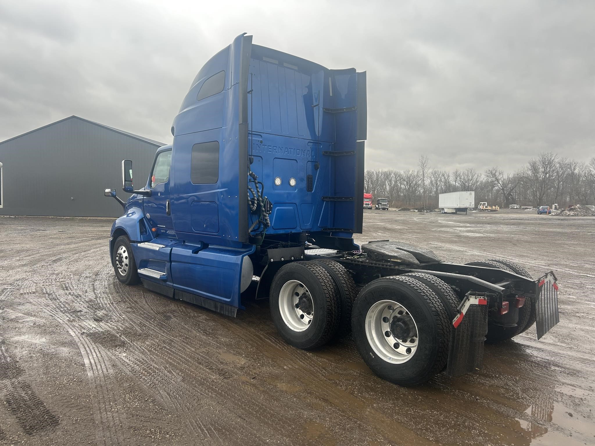 2022 INTERNATIONAL LT 2022 INTERNATIONAL LT - image 5 of 6