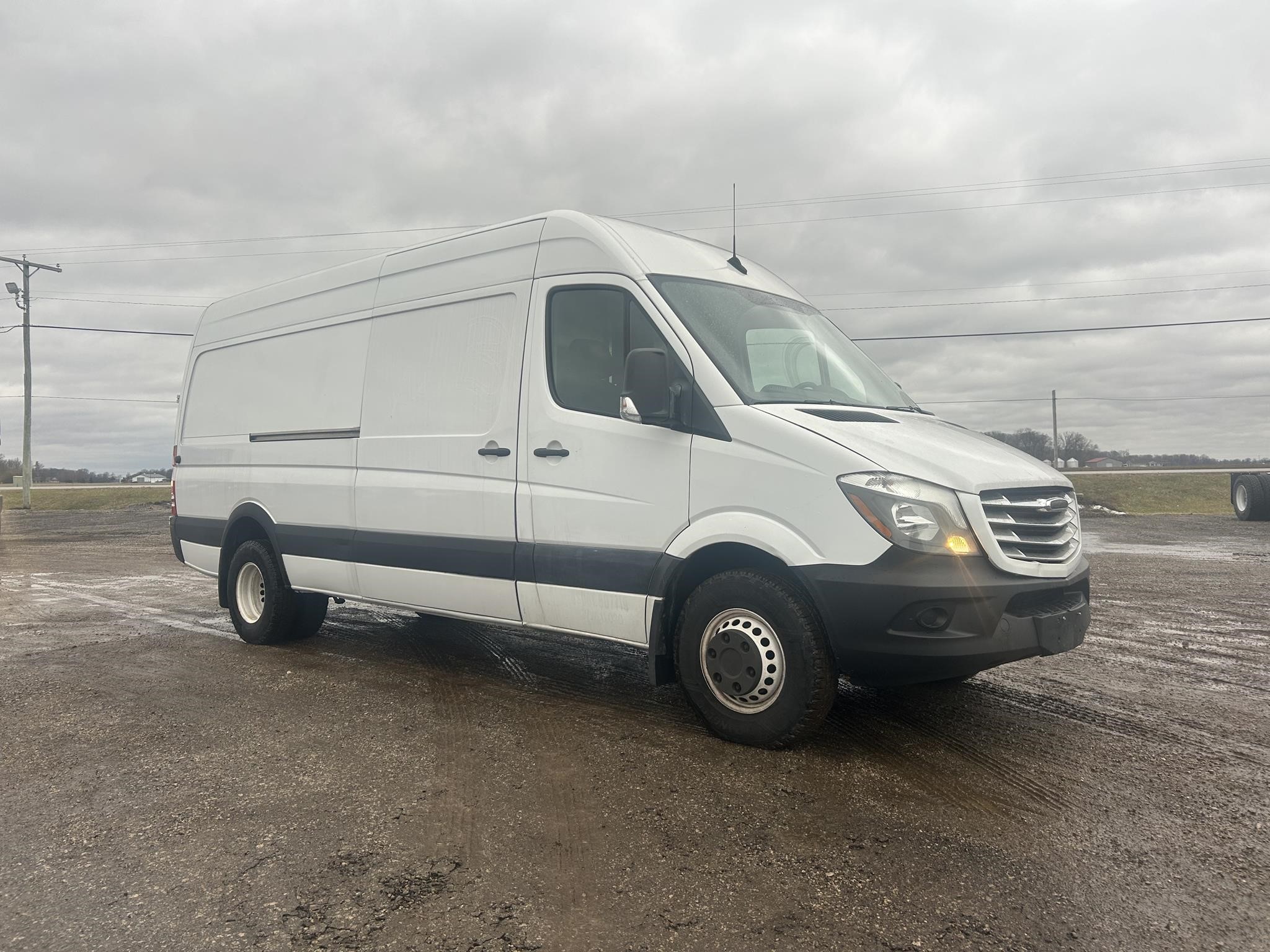 2017 FREIGHTLINER SPRINTER 3500 2017 FREIGHTLINER SPRINTER 3500 - image 1 of 6