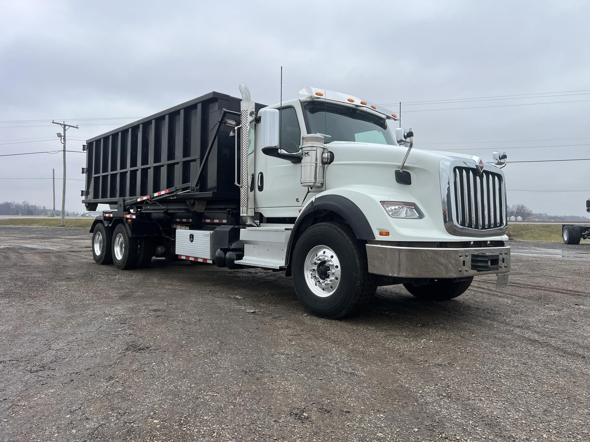 2022 INTERNATIONAL HX 2022 INTERNATIONAL HX - image 2 of 6