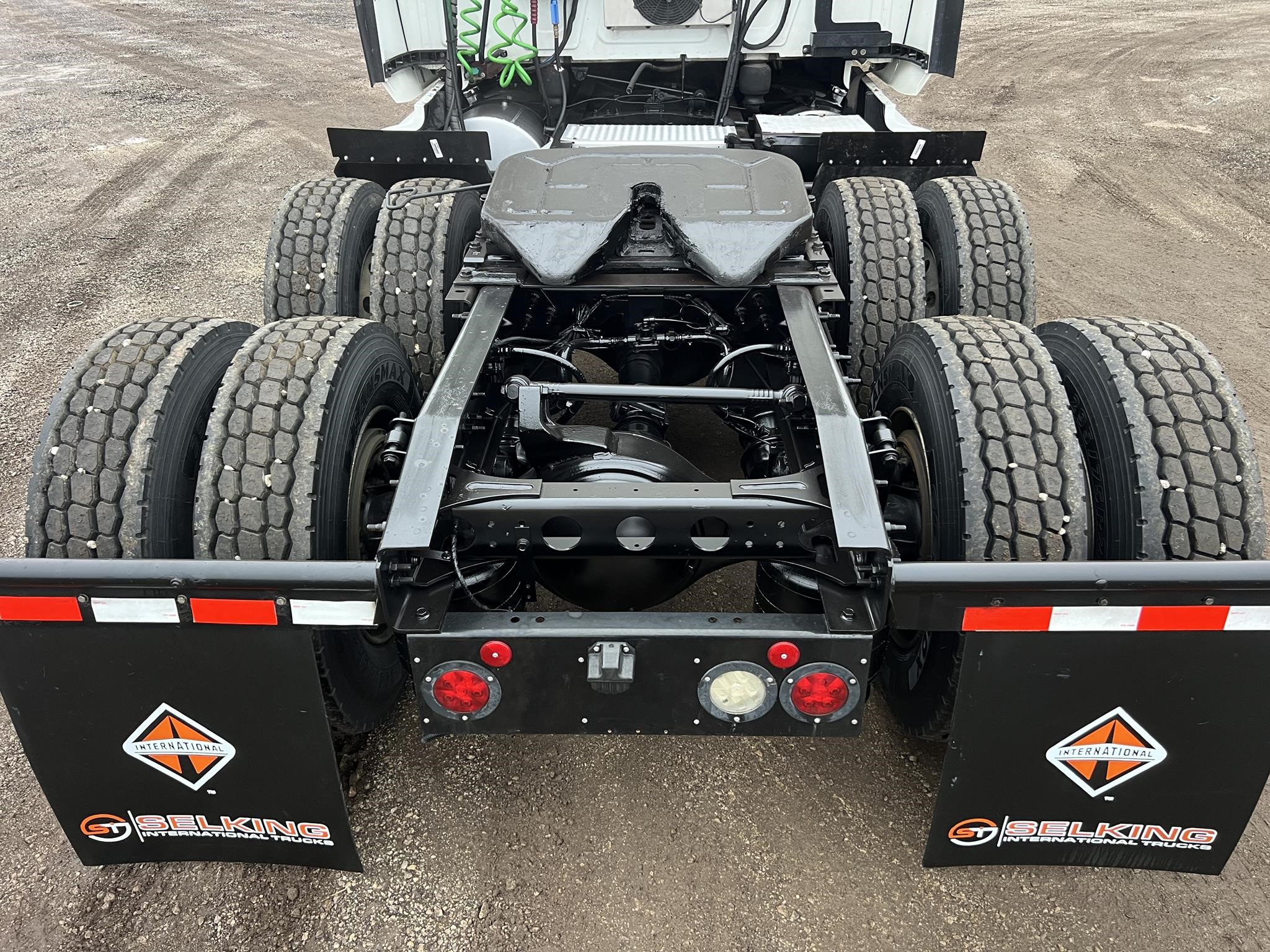 2023 INTERNATIONAL LT 2023 INTERNATIONAL LT - image 4 of 6